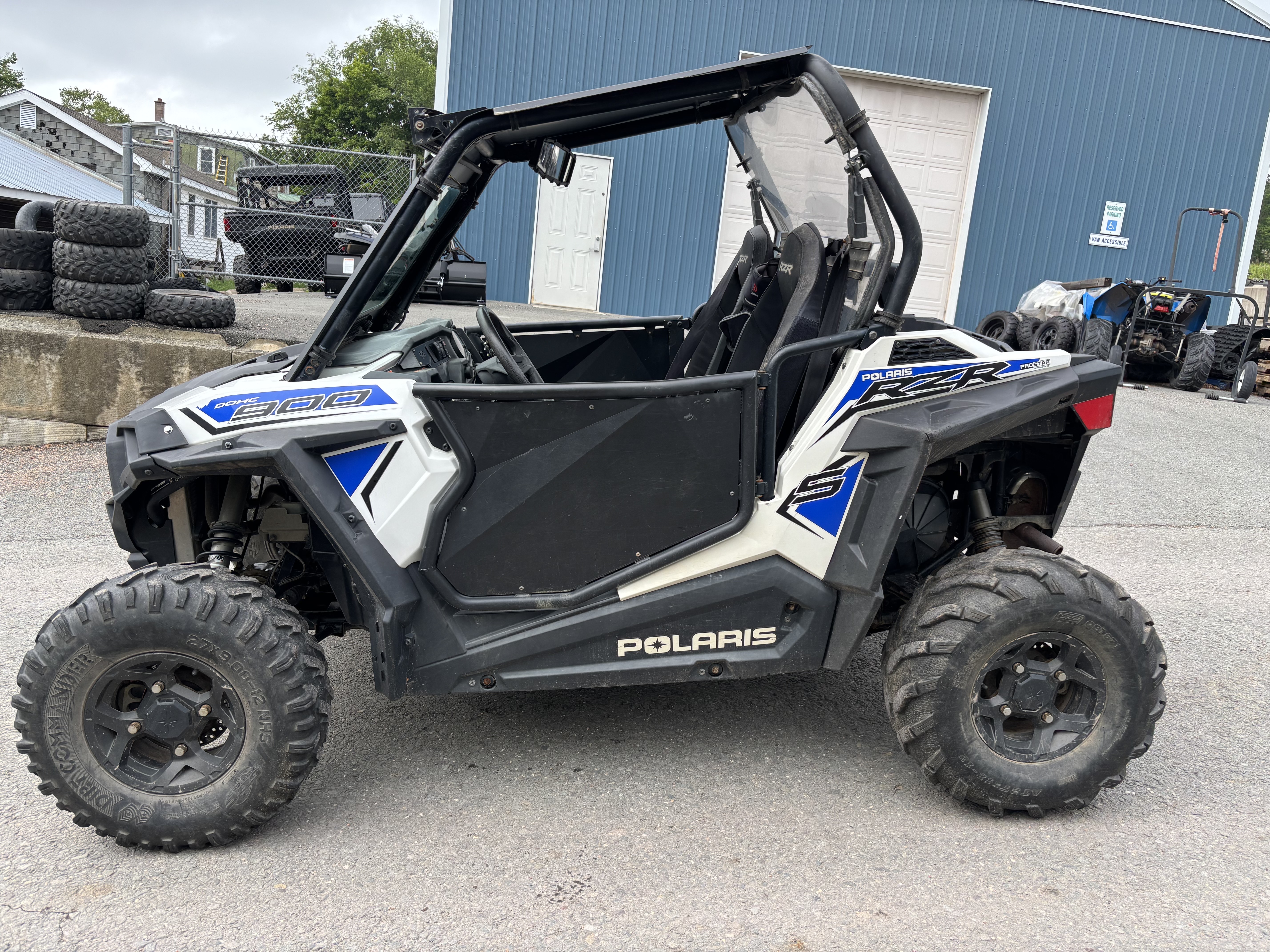 2018 Polaris RZR® S 900 - In-Mold White Lightning - Photo 4