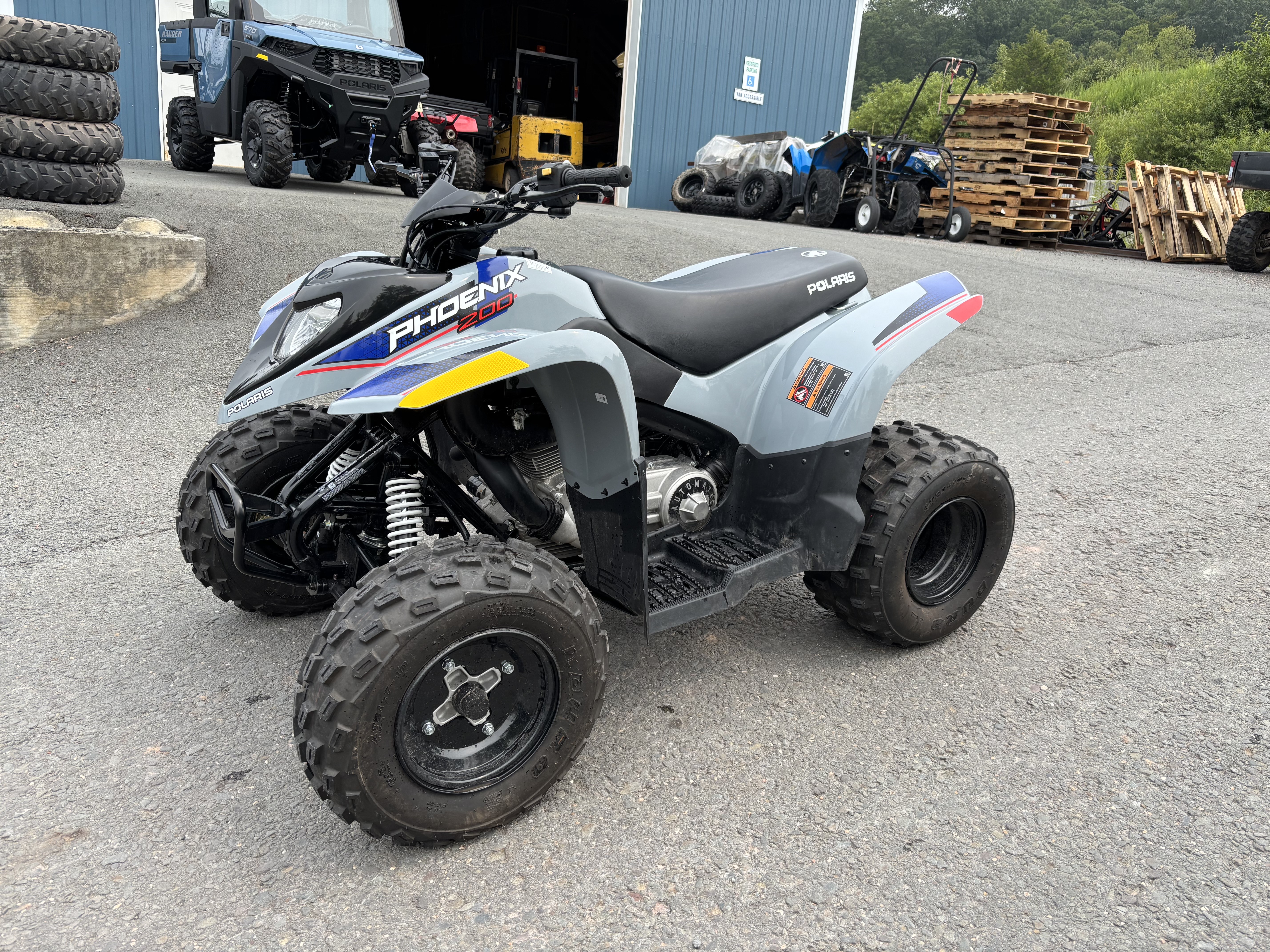 2025 Polaris Phoenix 200