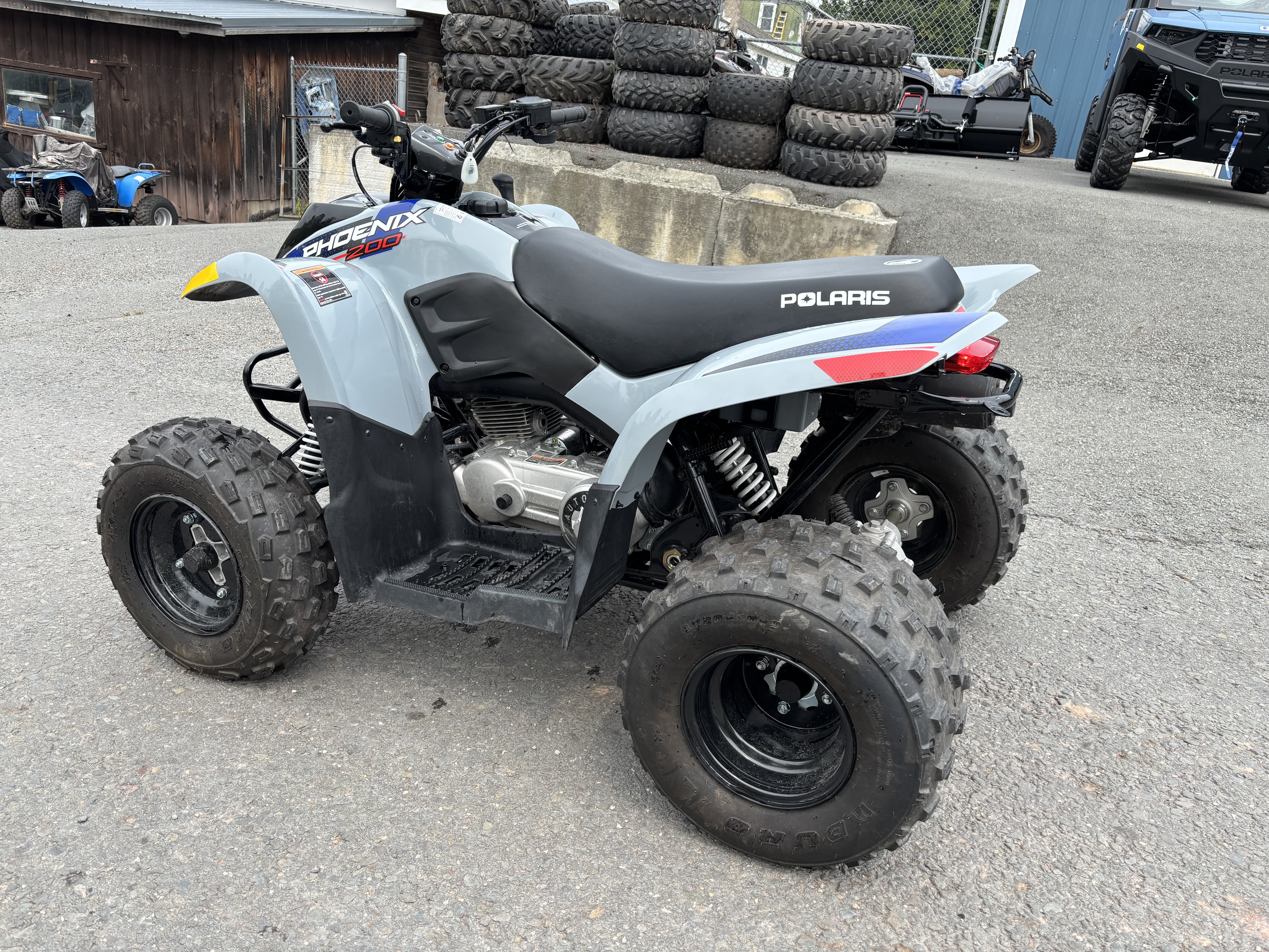 2025 Polaris Phoenix 200 - Photo 4