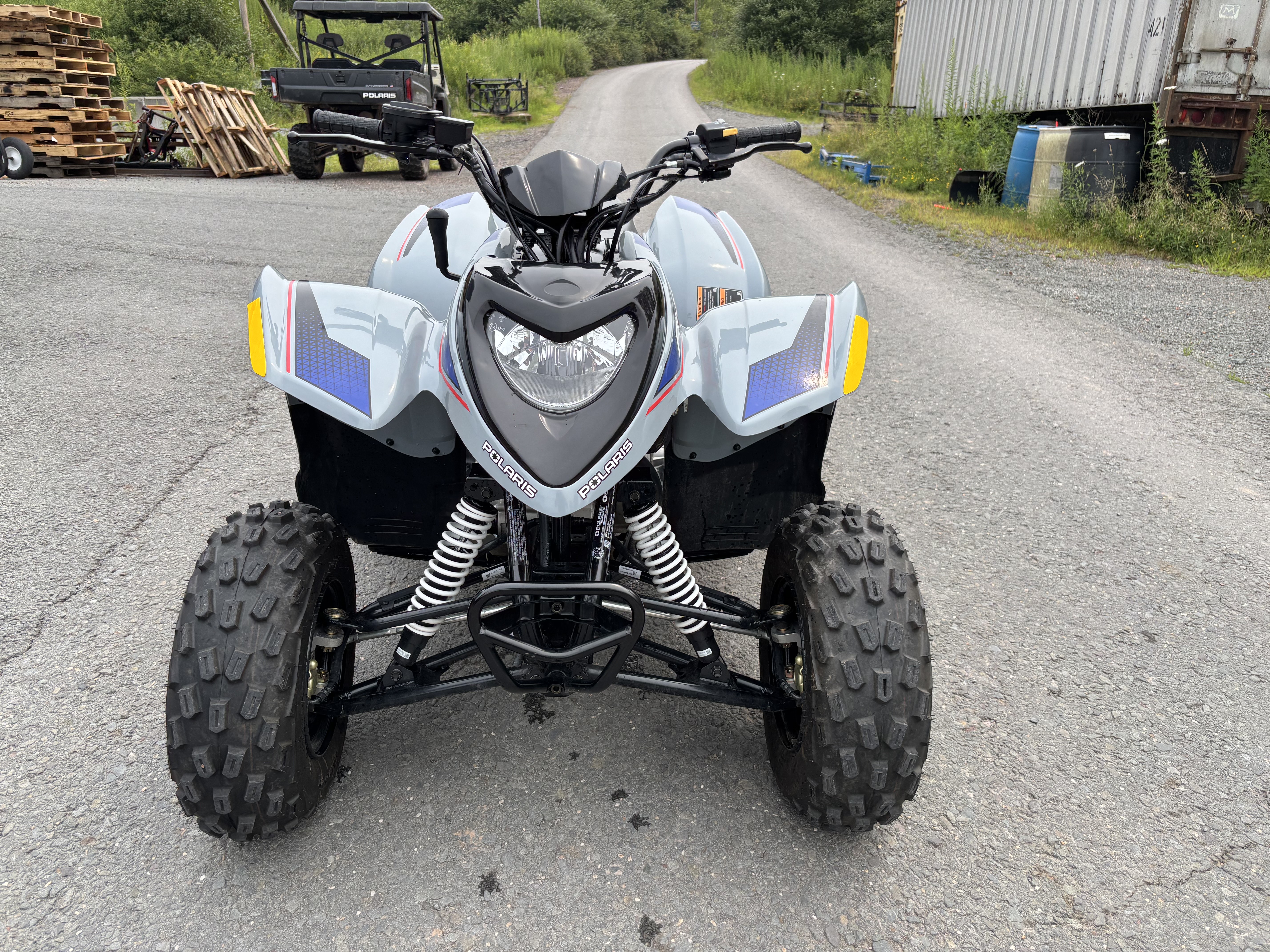 2025 Polaris Phoenix 200 - Photo 2