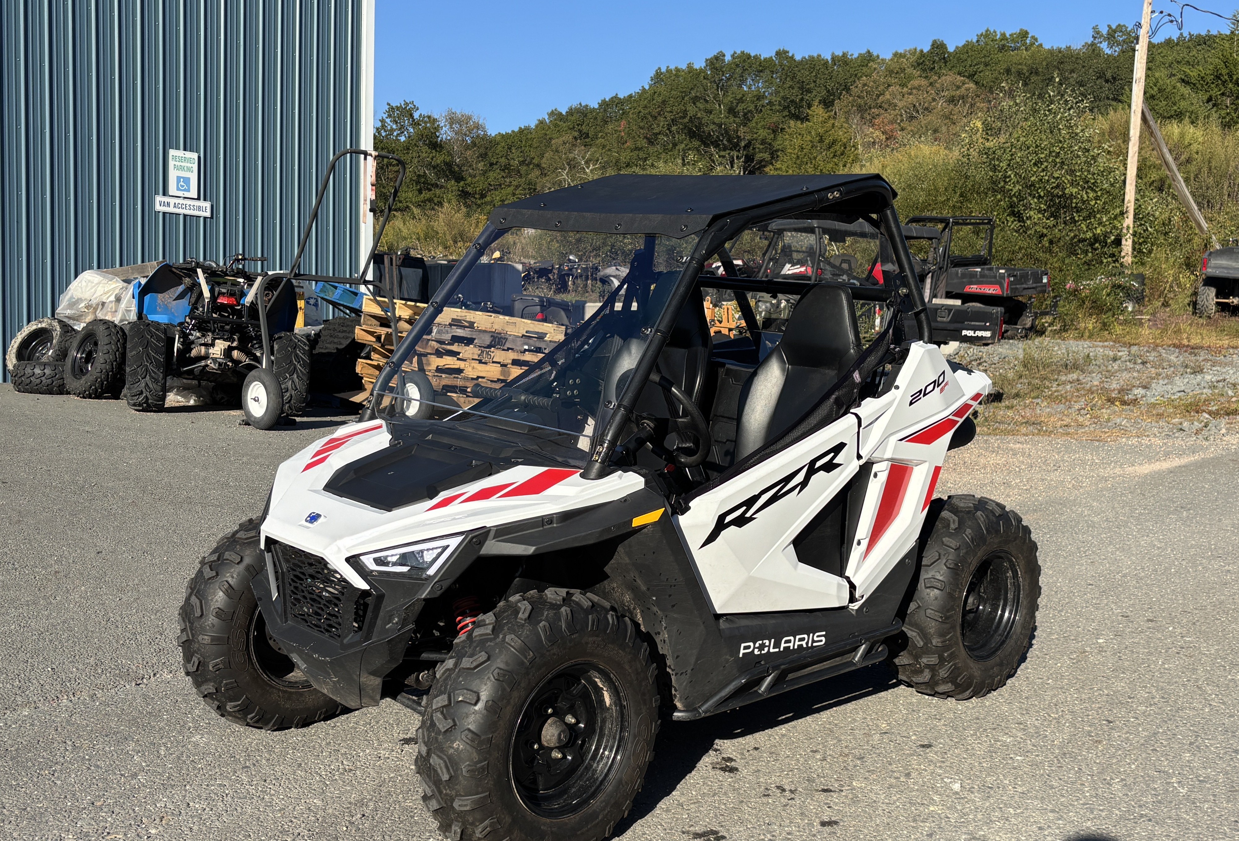 2023 Polaris RZR 200 EFI White Lightning/Indy Red