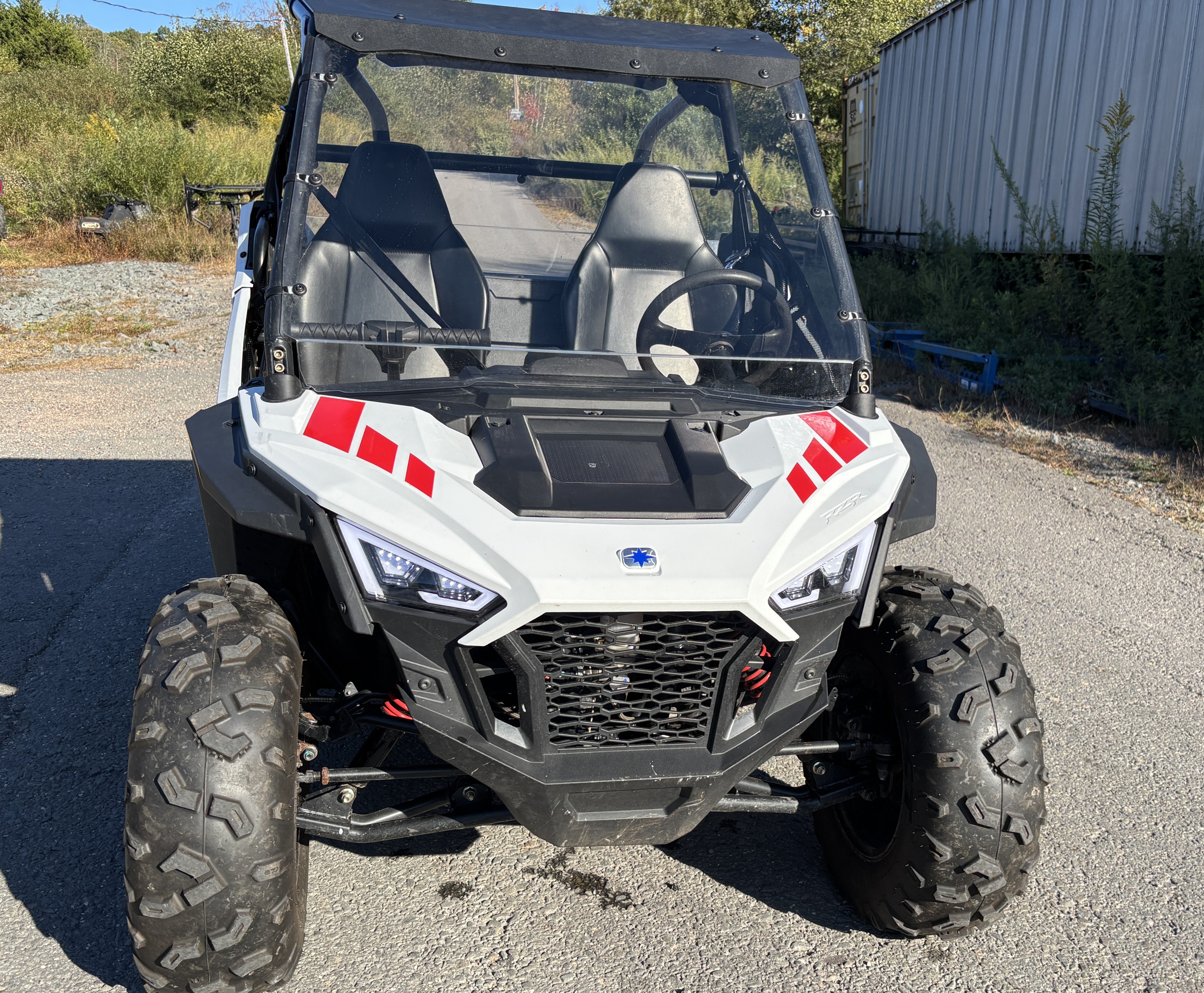2023 Polaris RZR 200 EFI White Lightning/Indy Red - Photo 2