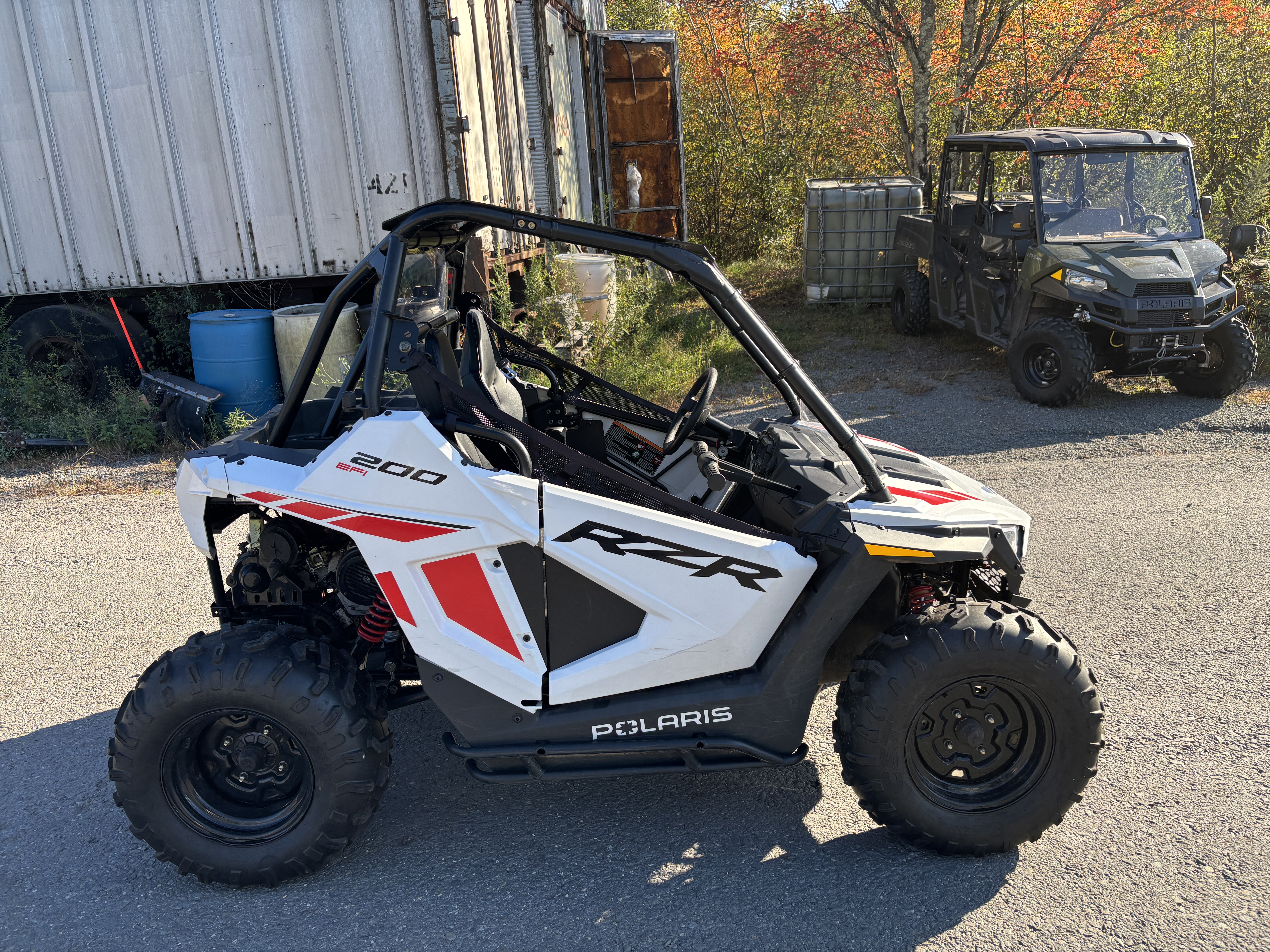 2023 Polaris RZR 200 EFI White Lightning/Indy Red - Photo 3