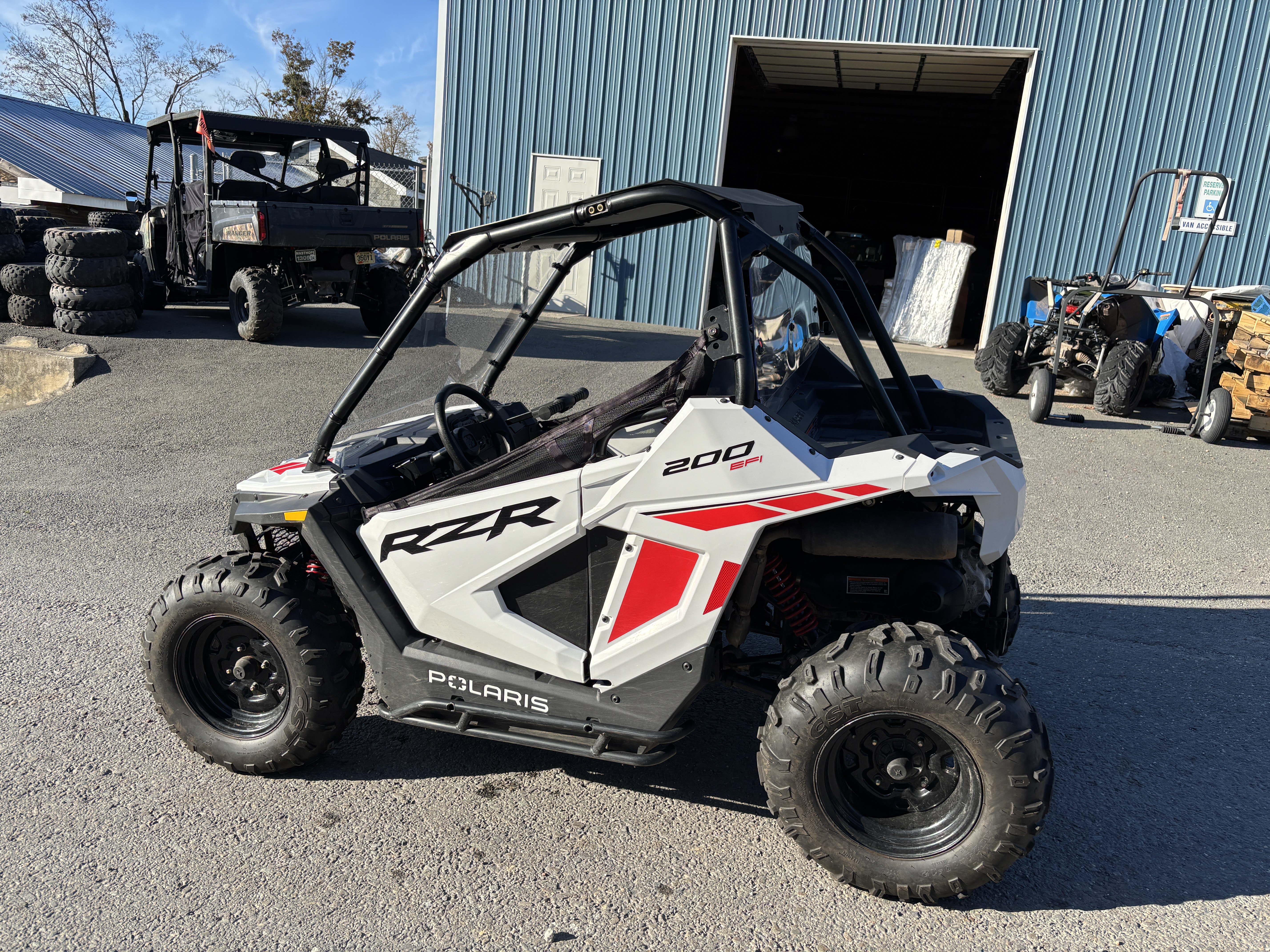 2023 Polaris RZR 200 EFI White Lightning/Indy Red - Photo 4