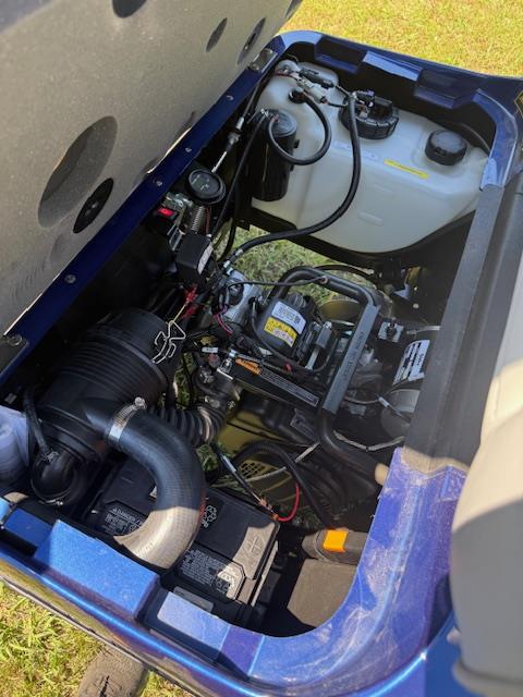 2025 E-Z-GO Express L6 EFI Gas - Photo 3