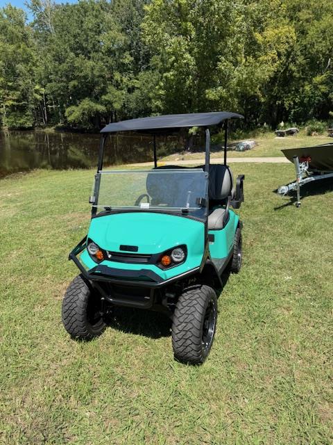 2025 E-Z-GO Express S4 EFI gas - Photo 2