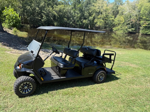 2025 E-Z-GO Valor 6