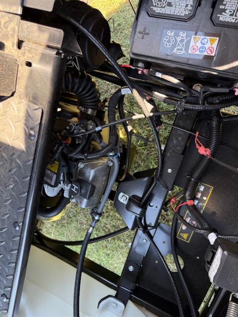 2025 E-Z-GO CUSHMAN 1200X HAULER - Photo 3