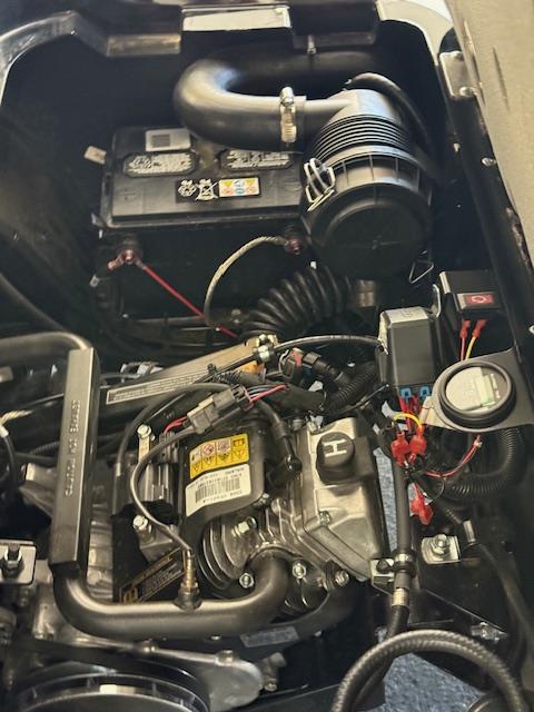 2025 E-Z-GO Express L6 EFI Gas - Photo 3