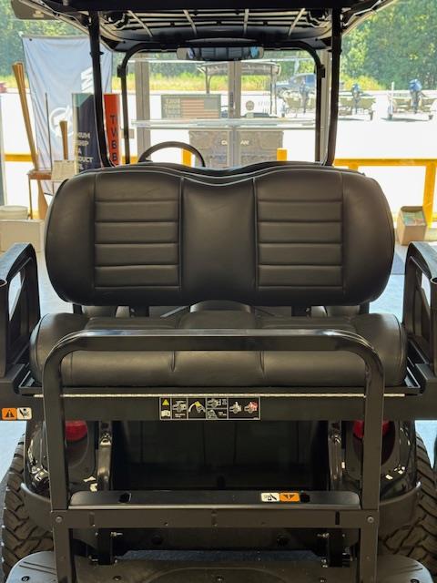 2025 E-Z-GO Express L6 EFI Gas - Photo 4