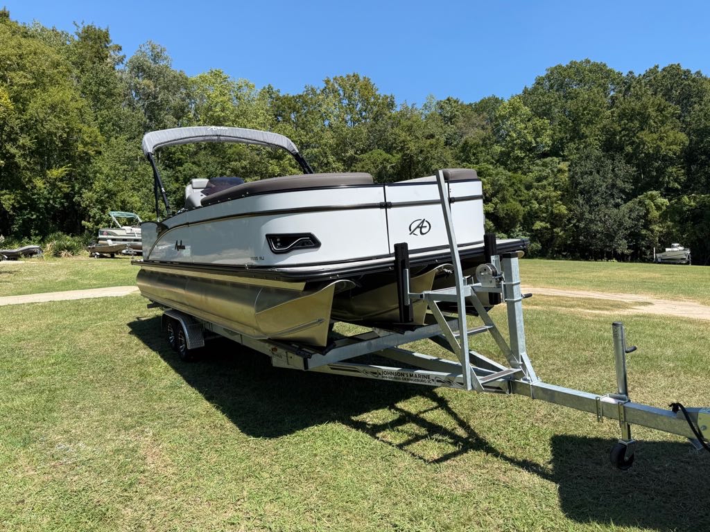 2023 Avalon Catalina Rear J Lounger 25