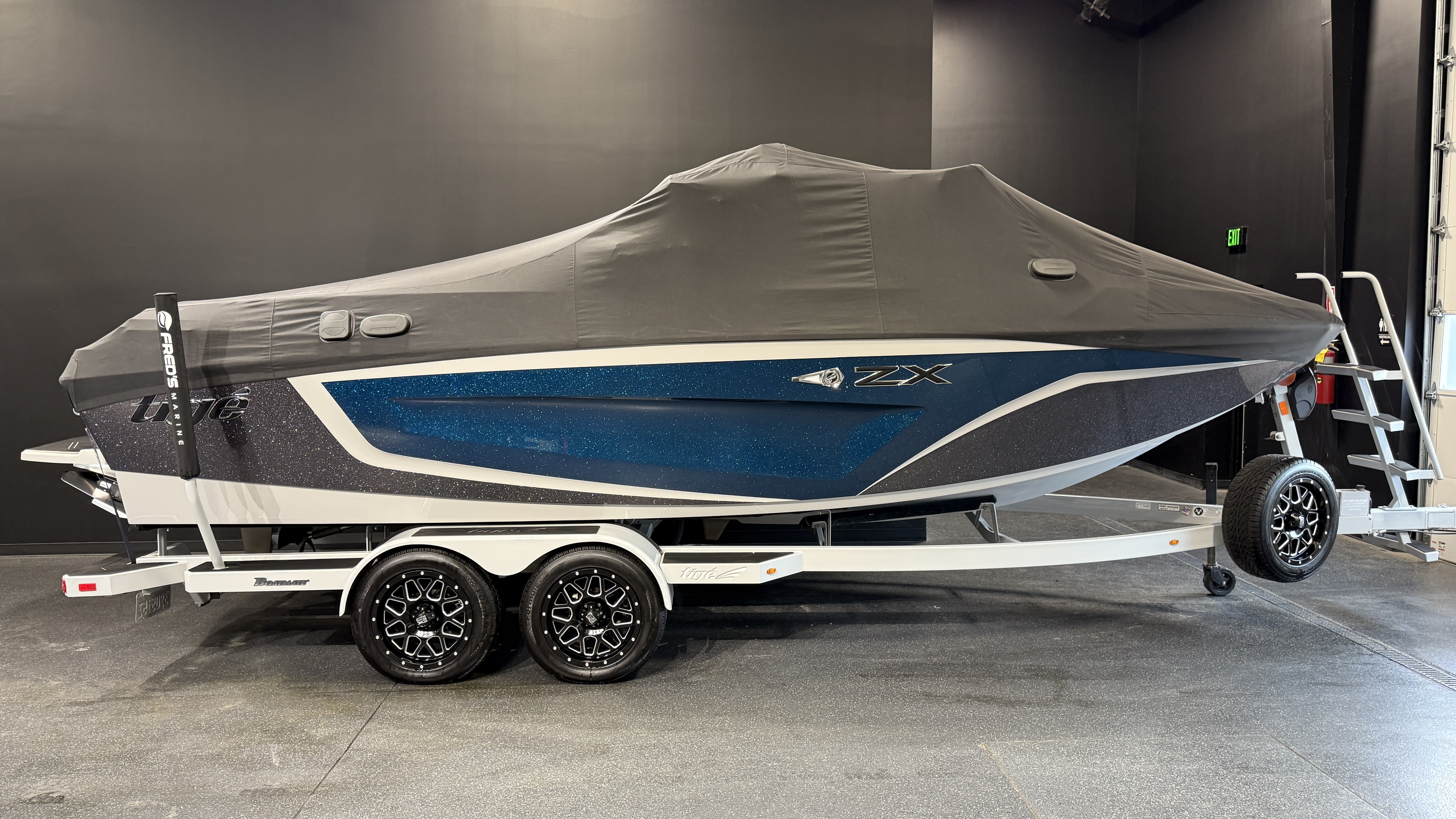 ハチ まりね Inventory Fred's Marine Layton, UT (801) 593-8345