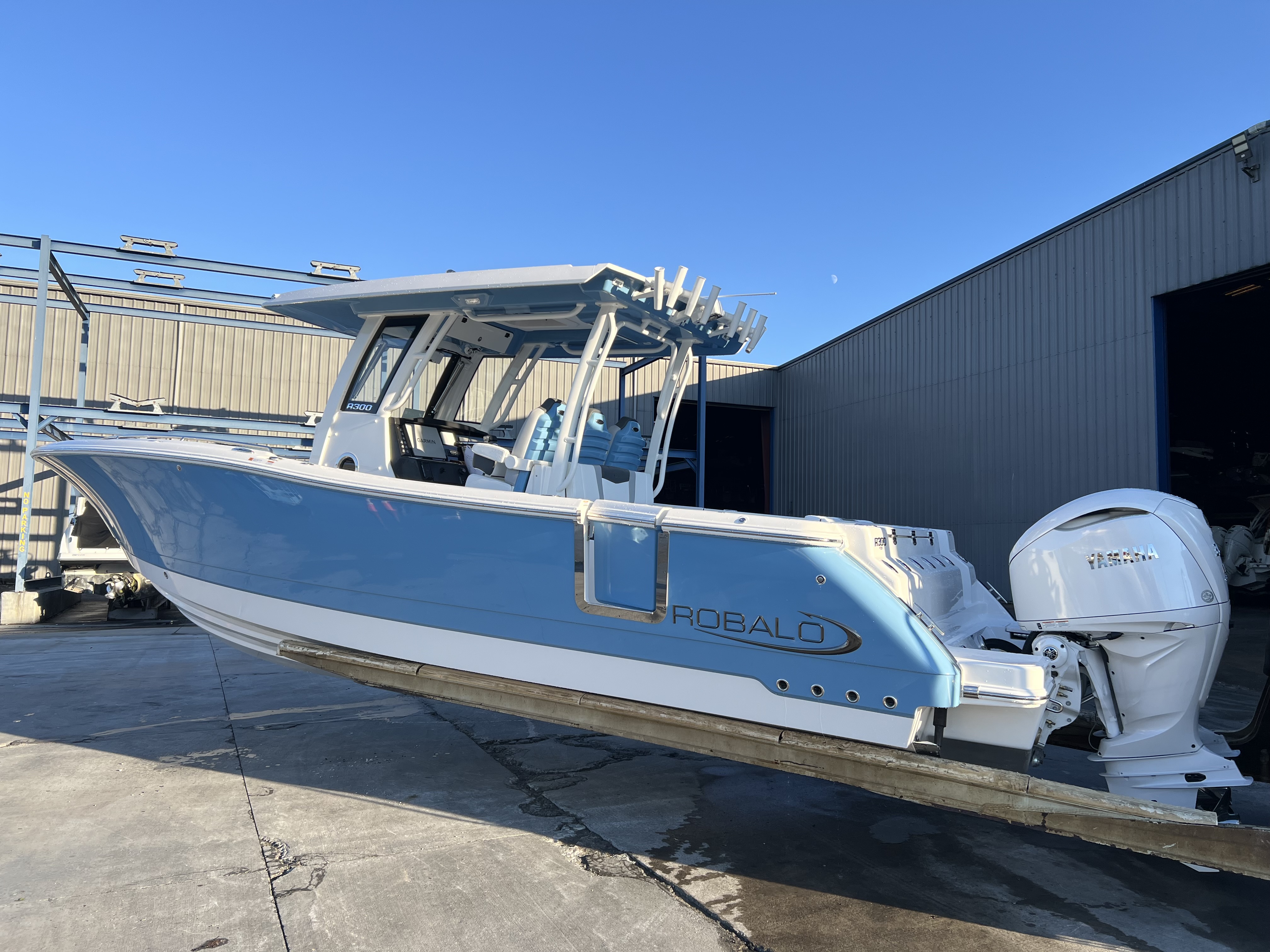2026 Robalo 300 for Sale | Anchor Boats Inc.
