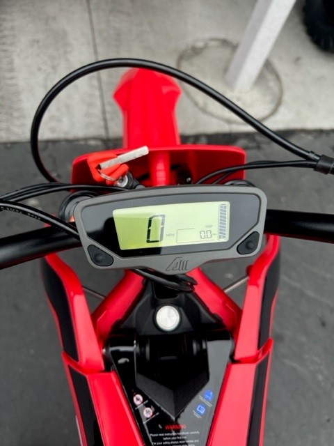 2024 Beta Motorcycles EXPLORER ELECTRIC V1 - Photo 5
