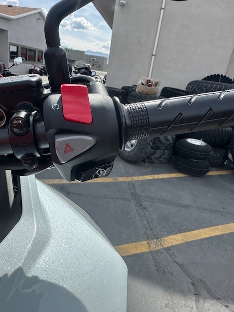 2025 Honda NX500 - Photo 6