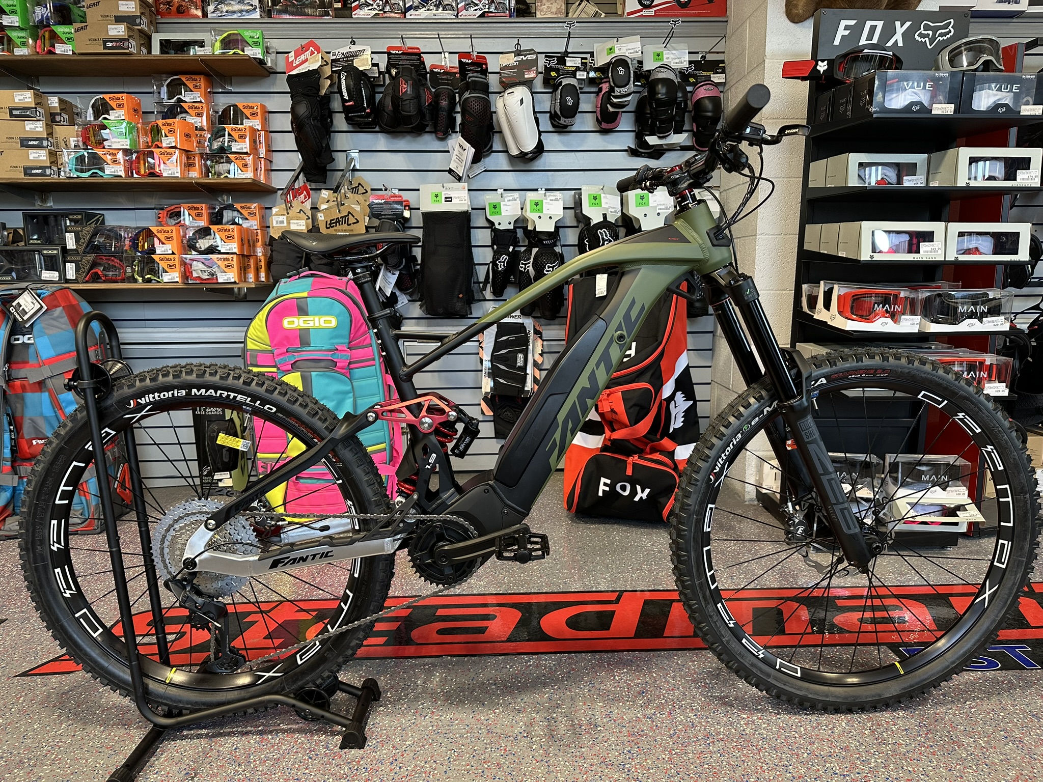 2023 Fantic XEF 1.9 RACE LARGE