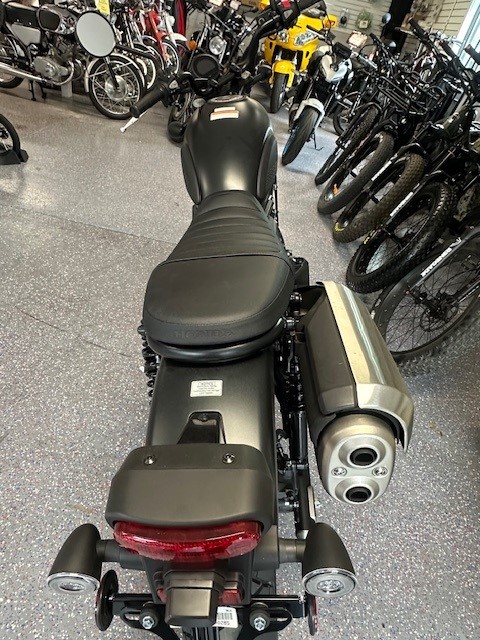 2025 Honda SCL500 - Photo 6