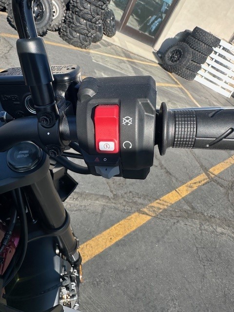 2025 Honda CB750 HORNET Base - Photo 11