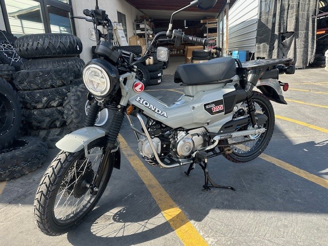 2025 Honda TRAIL 125 - Photo 3