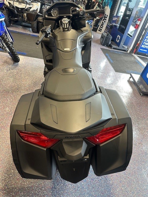 2025 Honda GOLDWING DCT 50th Anniversary - Photo 5