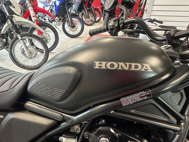 2025 Honda SCL500 - Photo 5