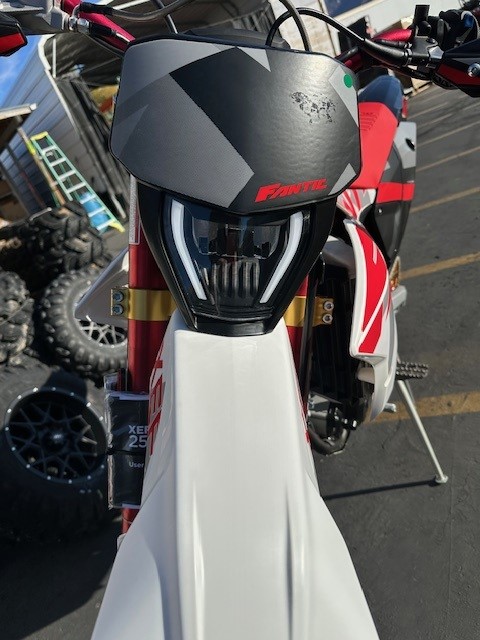 2025 Fantic XEF 250 trail - Photo 6