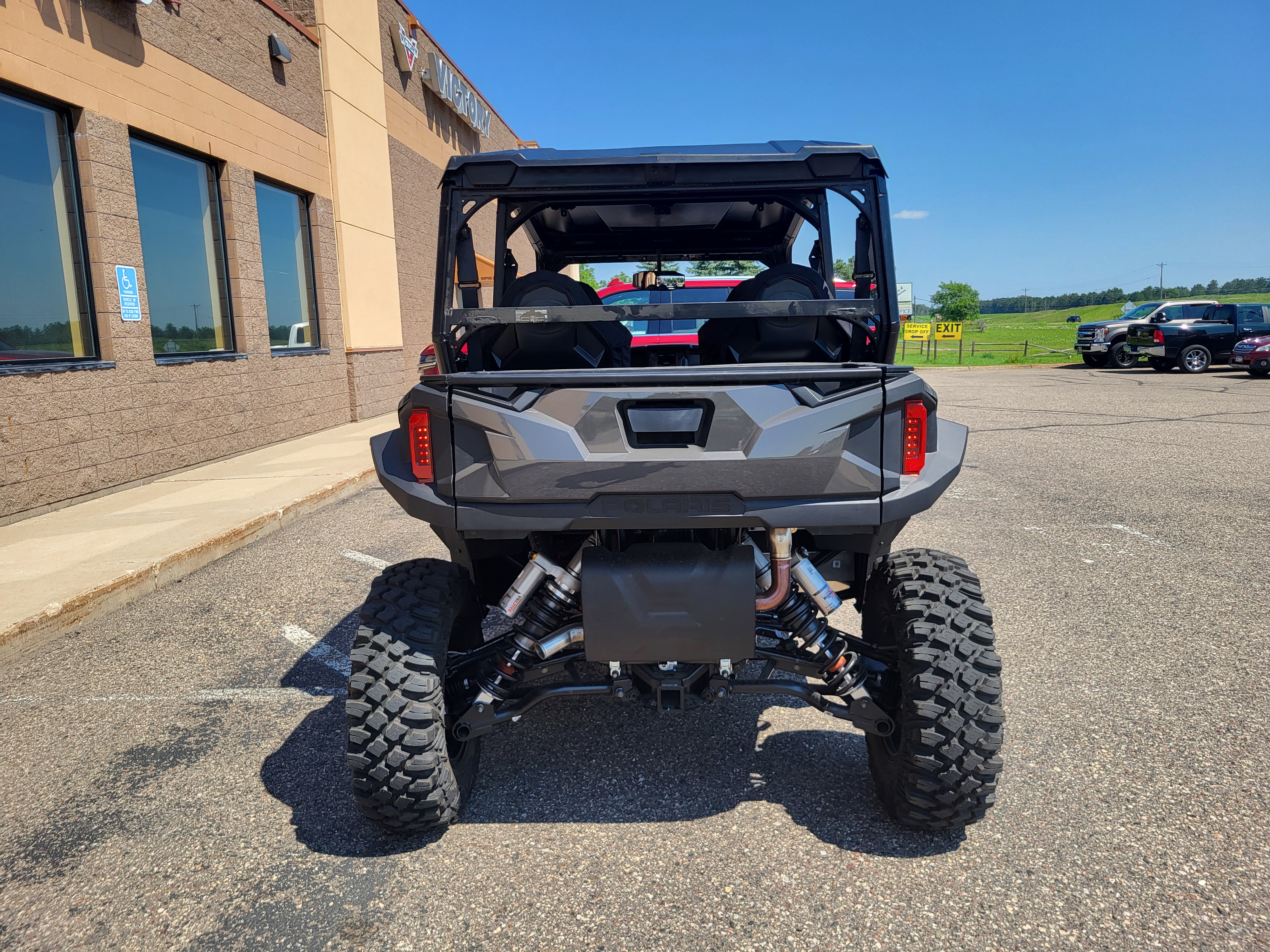 2025 Polaris GENERAL XP 4 1000 PREMIUM - Photo 3