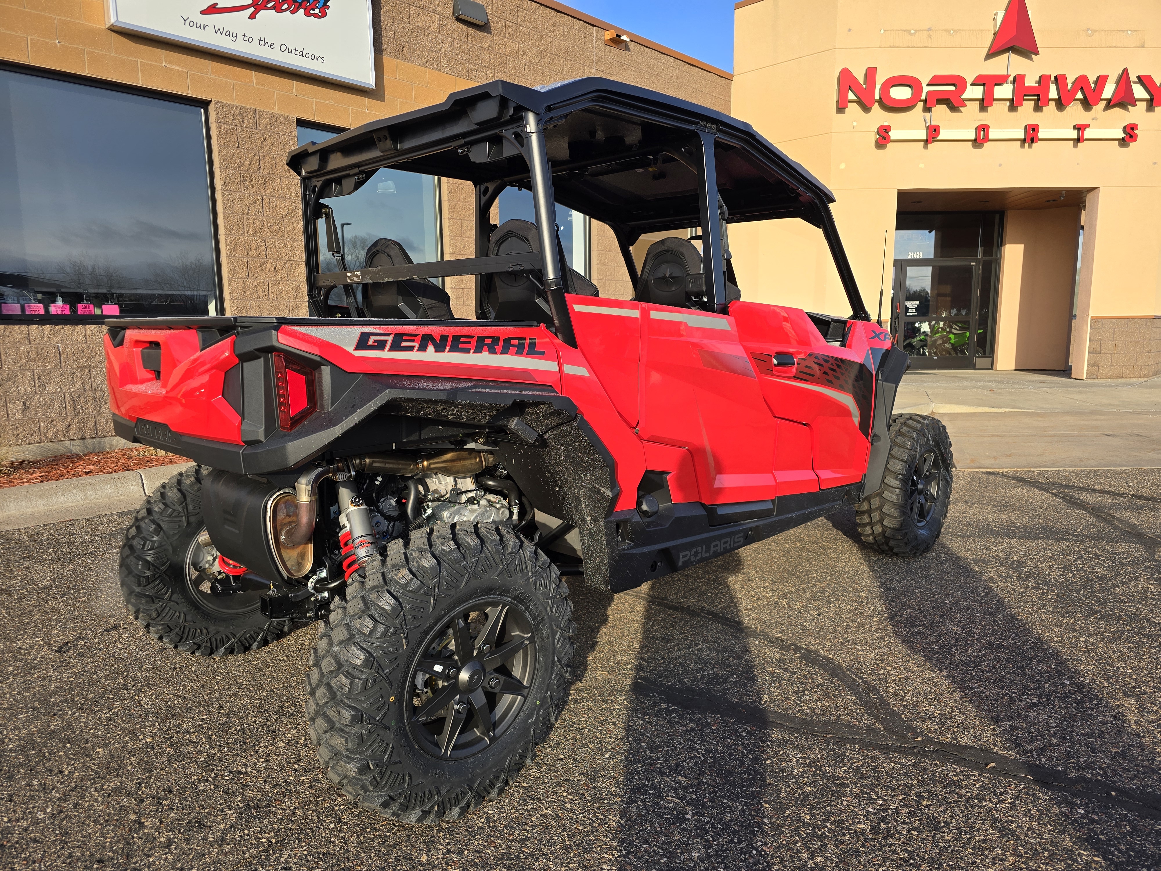 2025 Polaris GENERAL XP 4 1000 ULTIMATE - Photo 2