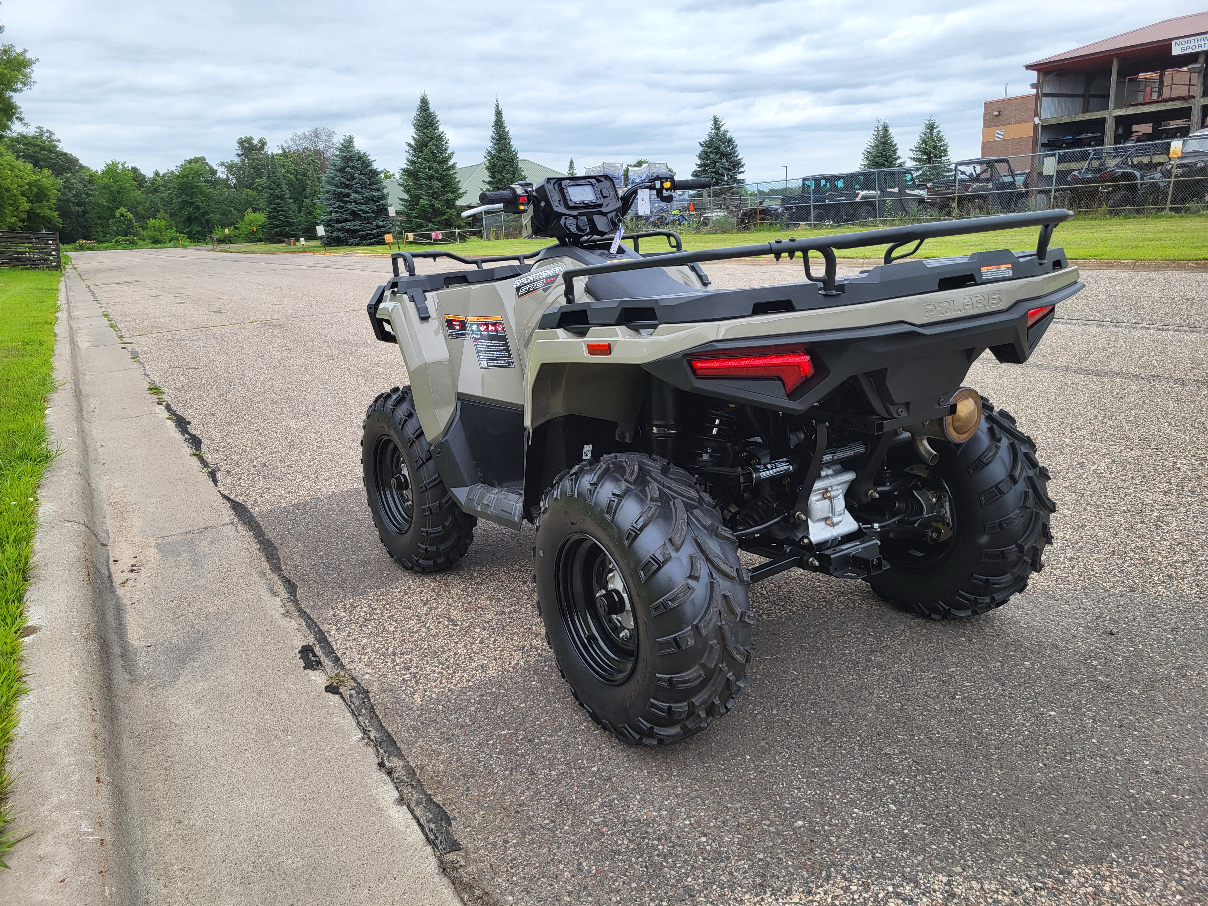 2025 Polaris SPORTSMAN 570 EPS W / WINCH & PLOW - Photo 5