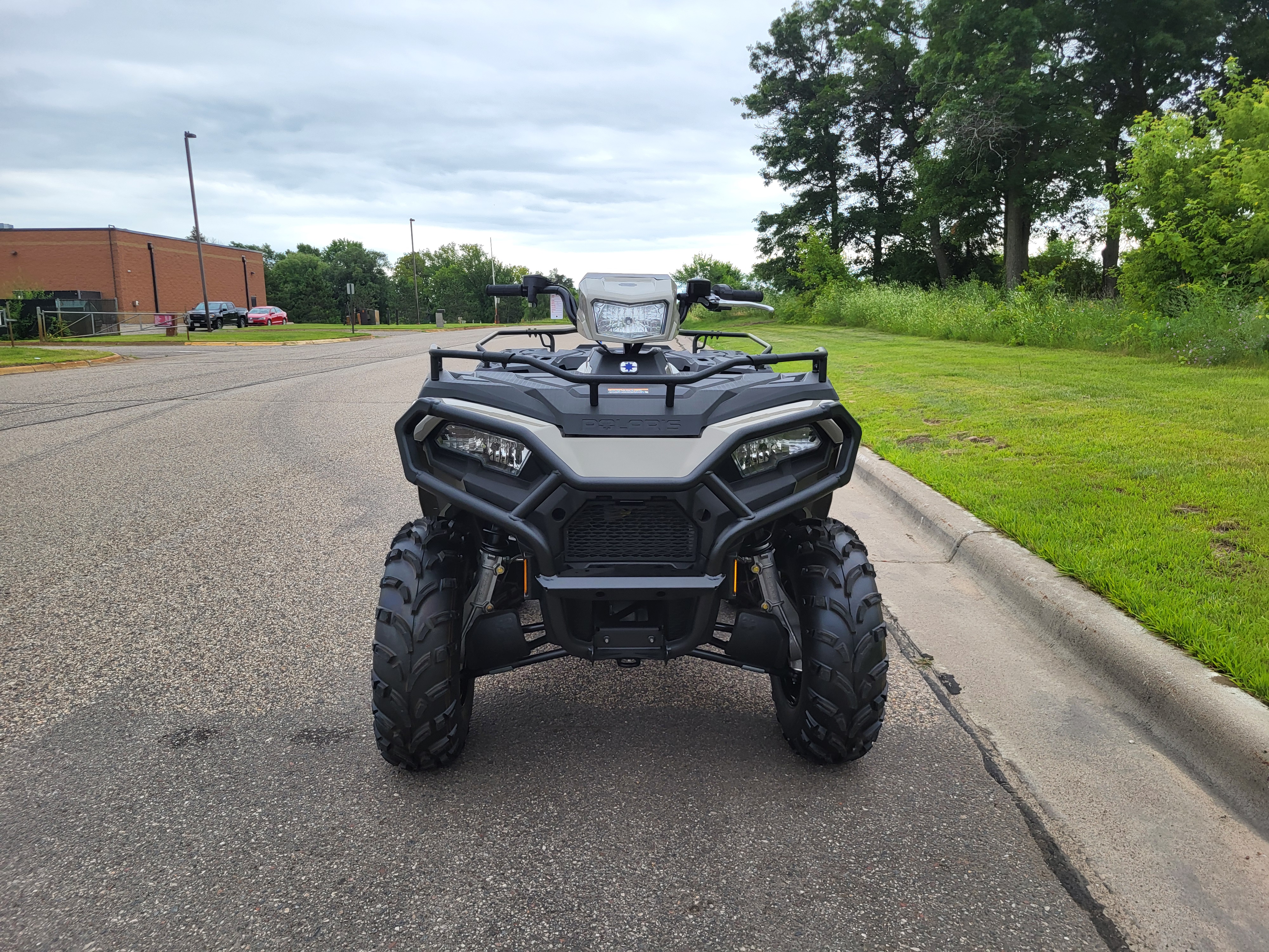2025 Polaris SPORTSMAN 570 EPS W / WINCH & PLOW - Photo 8