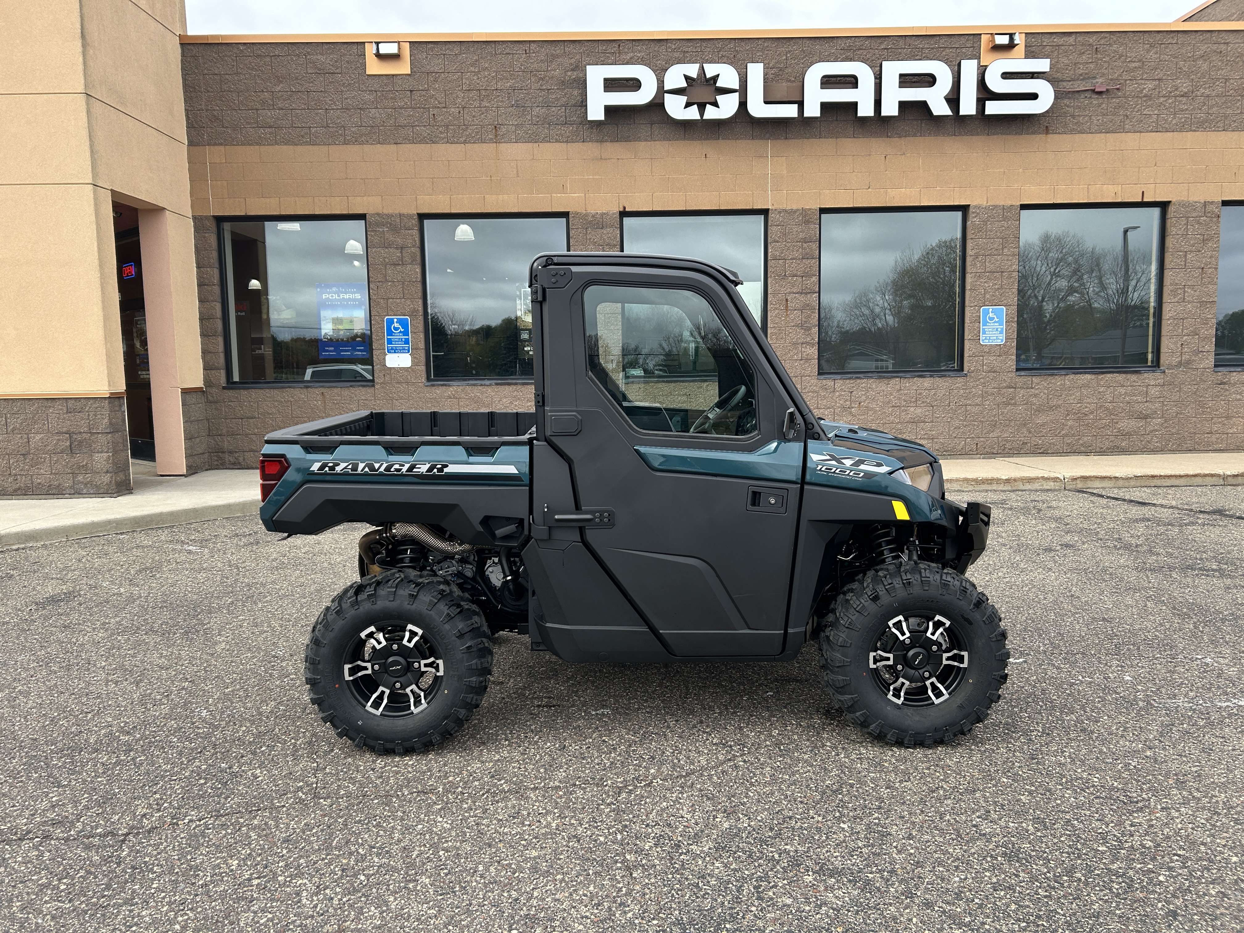 2026 Polaris RANGER XP 1000 NORTHSTAR ULTIMATE With Turn Signals & Mirriors