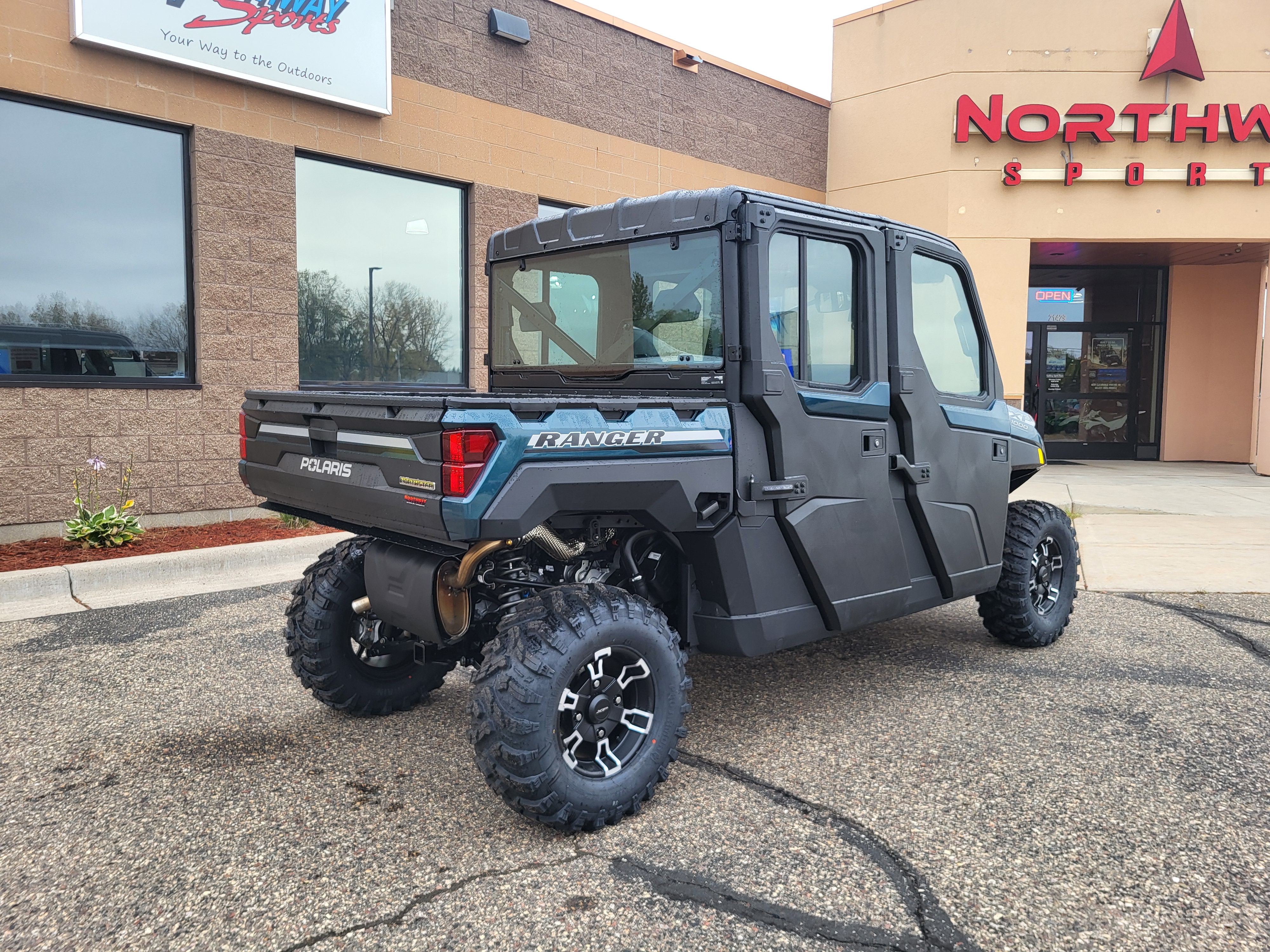 2026 Polaris RANGER CREW XP 1000 NORTHSTAR PREMIUM - Photo 2