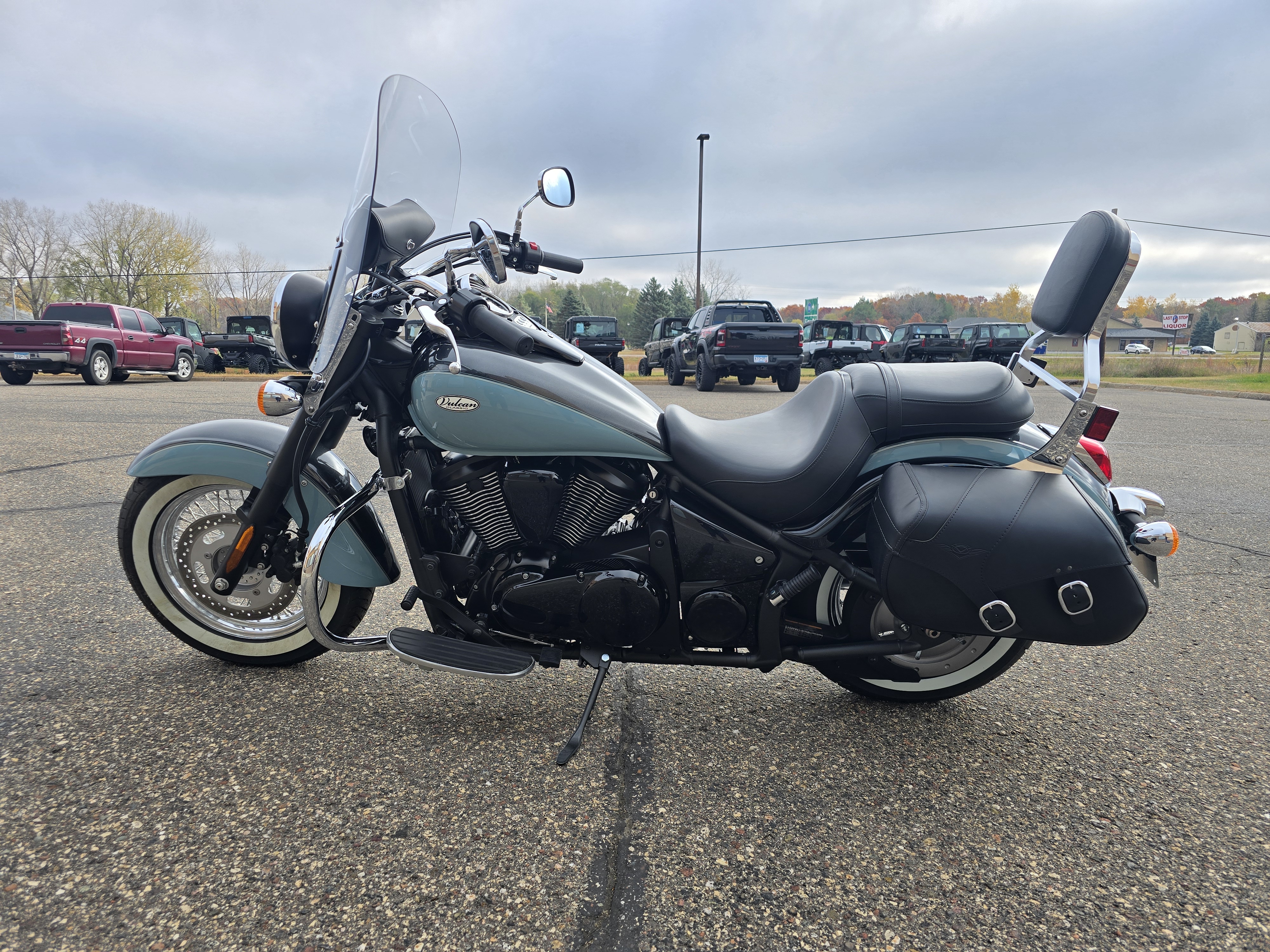 2025 Kawasaki VULCAN 900 CLASSIC - Photo 5