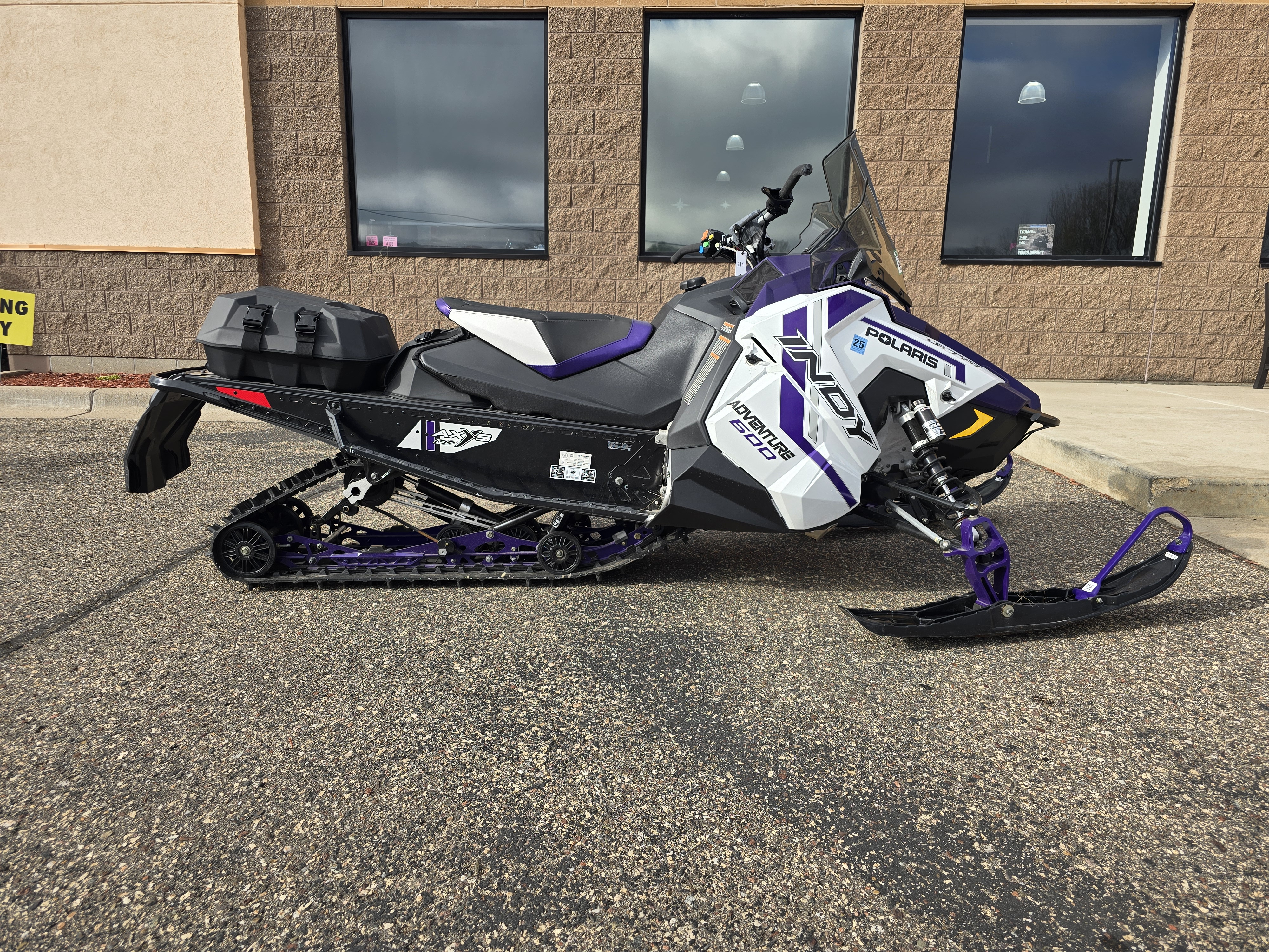 2021 Polaris 600 INDY ADVENTURE 137