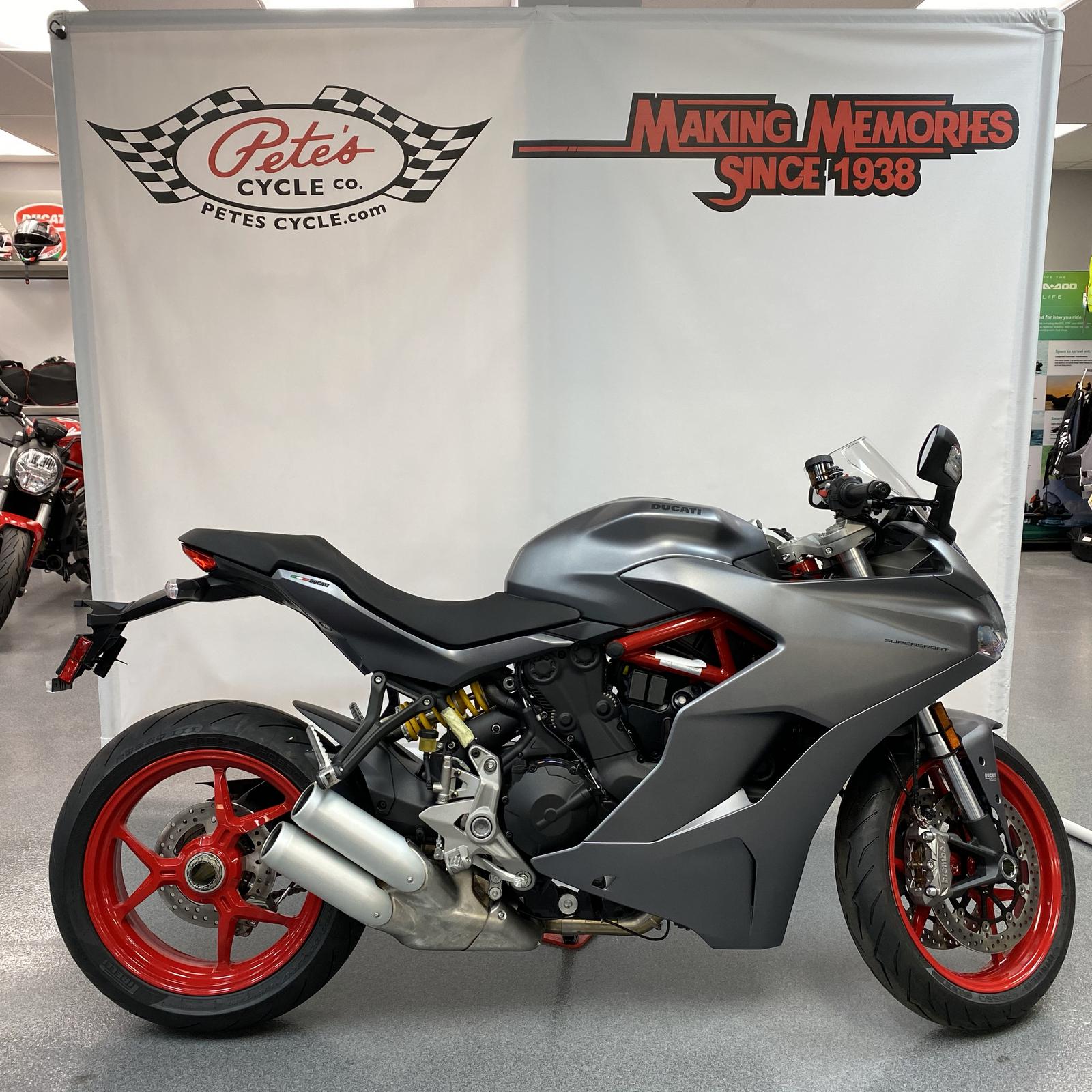 2020 ducati supersport