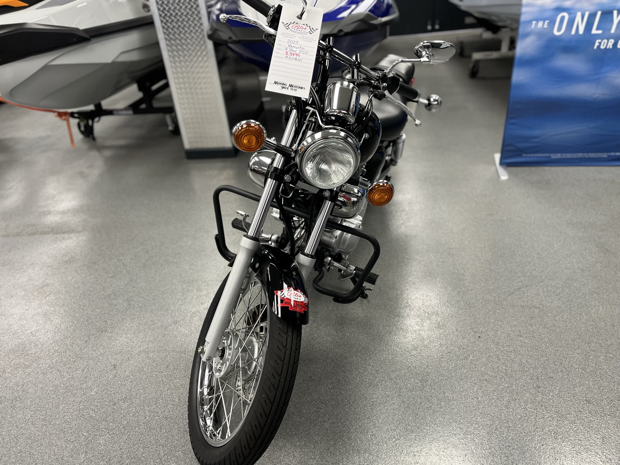 2023 Yamaha V STAR 250 - Photo 4