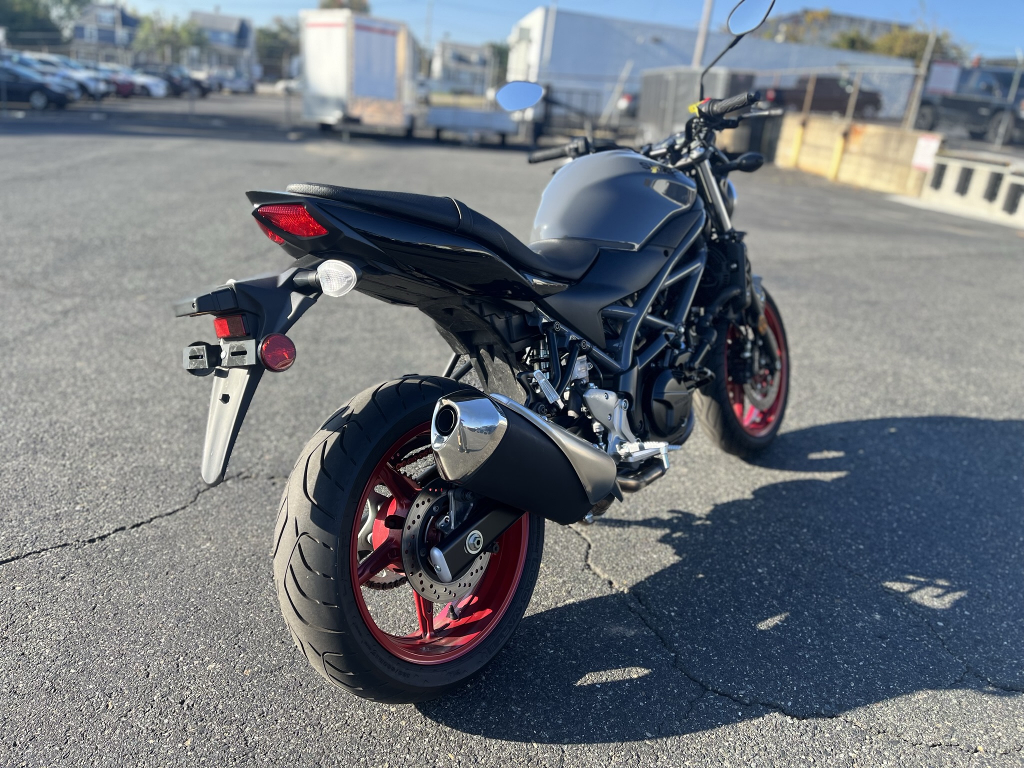 2023 Suzuki SFV650 - Photo 7