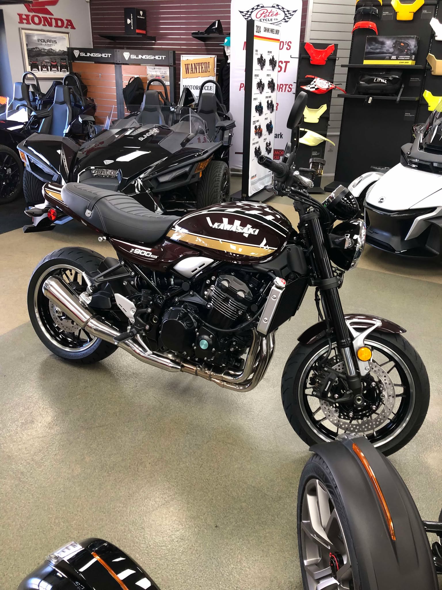 2025 Kawasaki Z900RS ABS - Photo 8