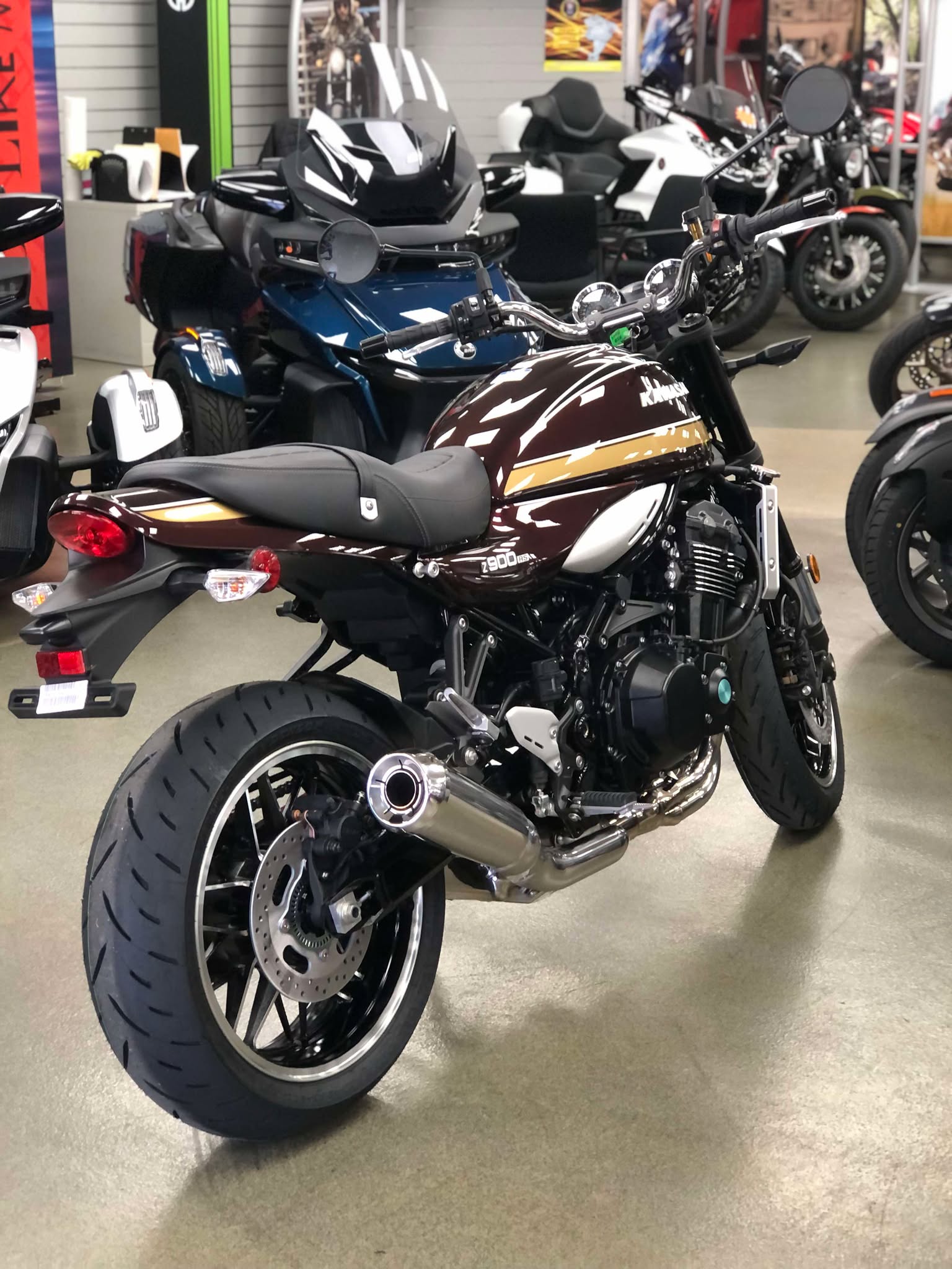 2025 Kawasaki Z900RS ABS - Photo 6