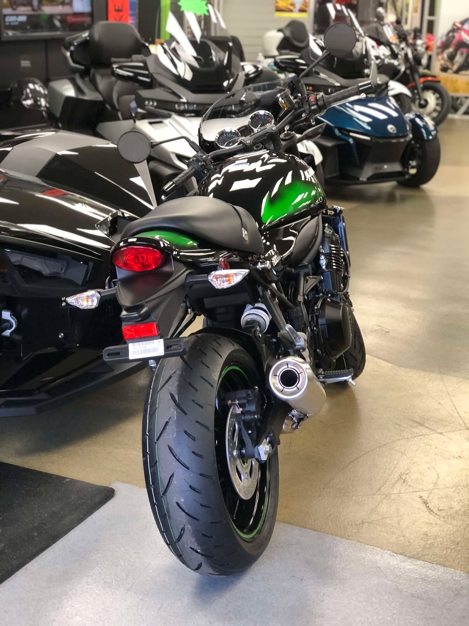 2025 Kawasaki Z900RS Cafe ABS - Photo 5