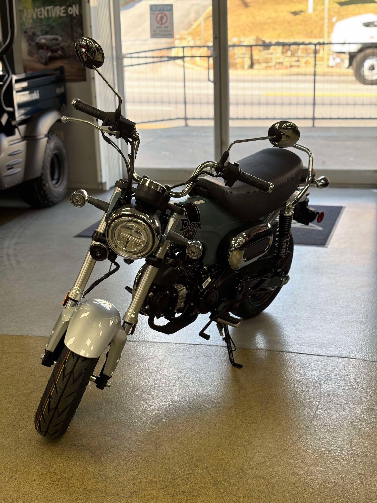2025 Honda DAX 125 - Photo 10
