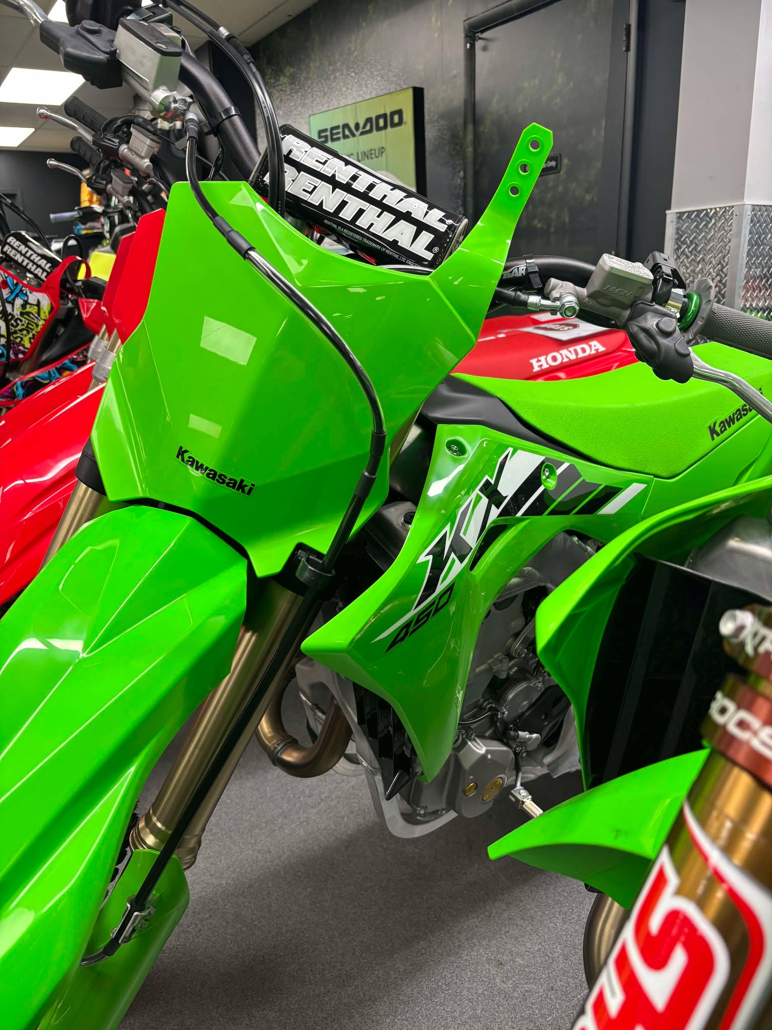 2025 Kawasaki KX™ 450 - Photo 3