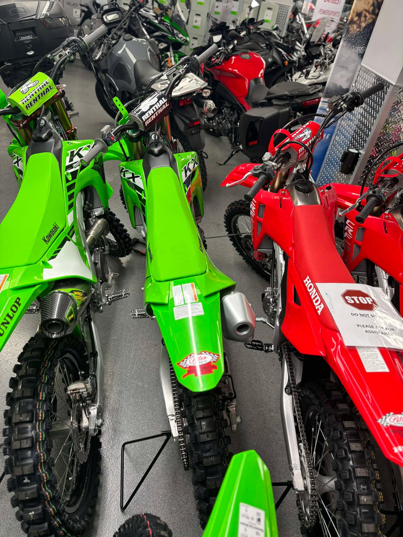 2025 Kawasaki KX™ 450 - Photo 4