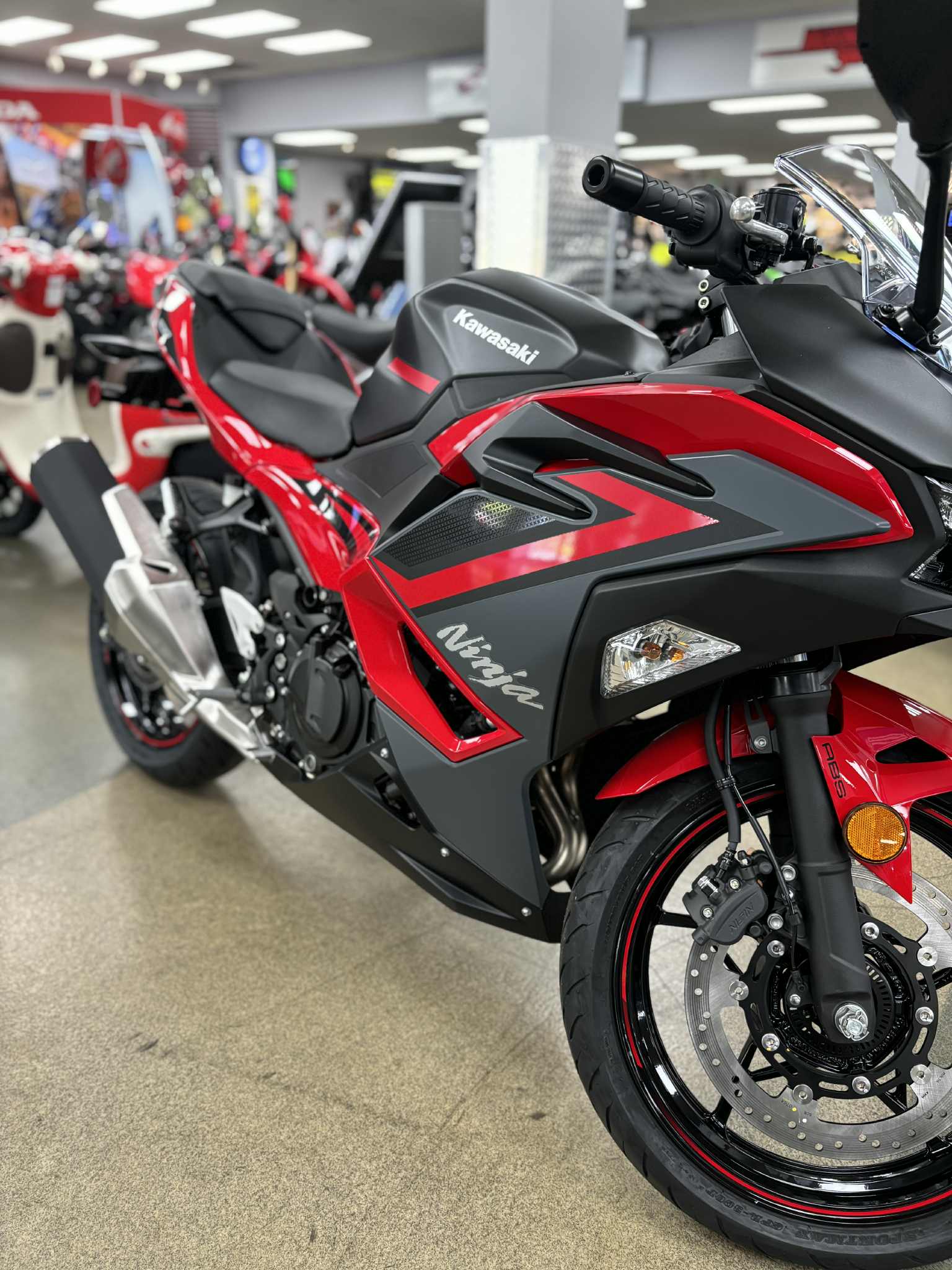 2025 Kawasaki Ninja® 500 ABS - Photo 8
