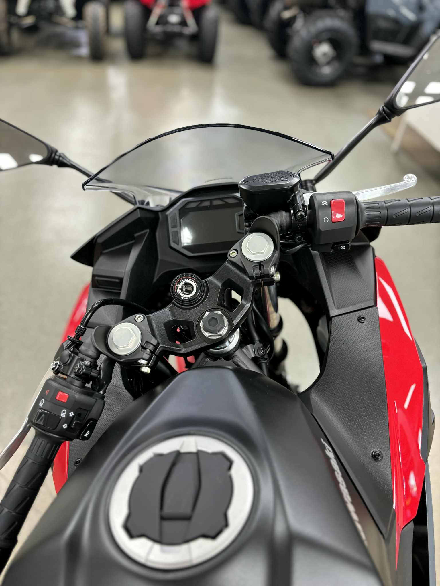 2025 Kawasaki Ninja® 500 ABS - Photo 3