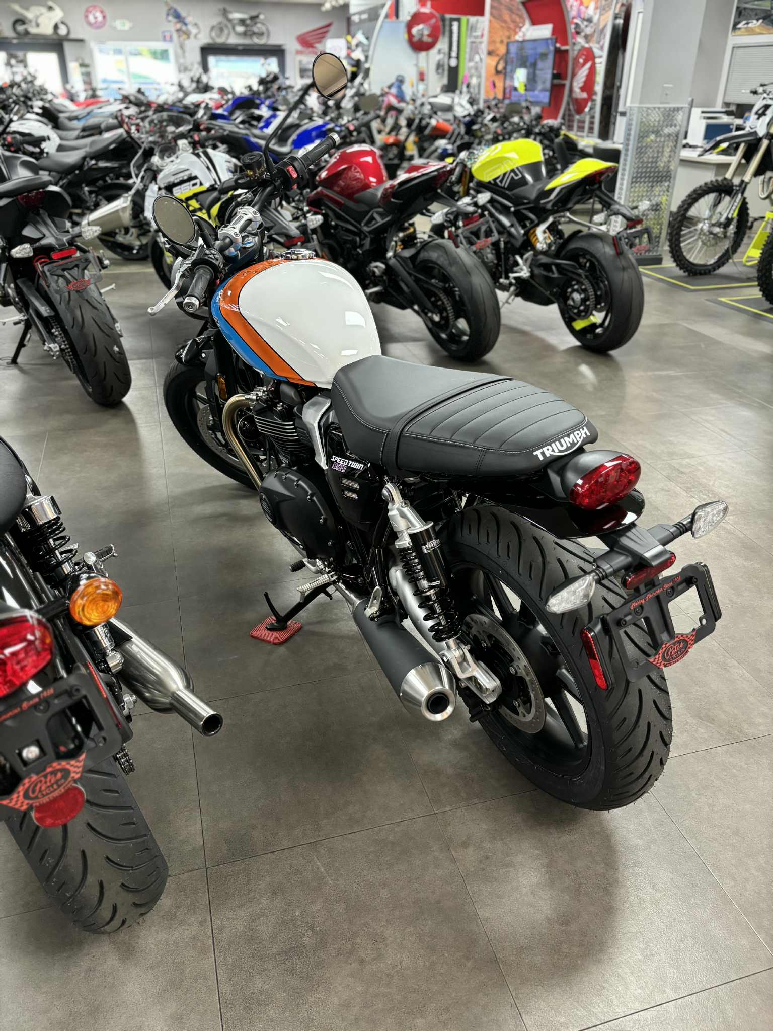2025 Triumph Speed Twin 900 - Photo 6