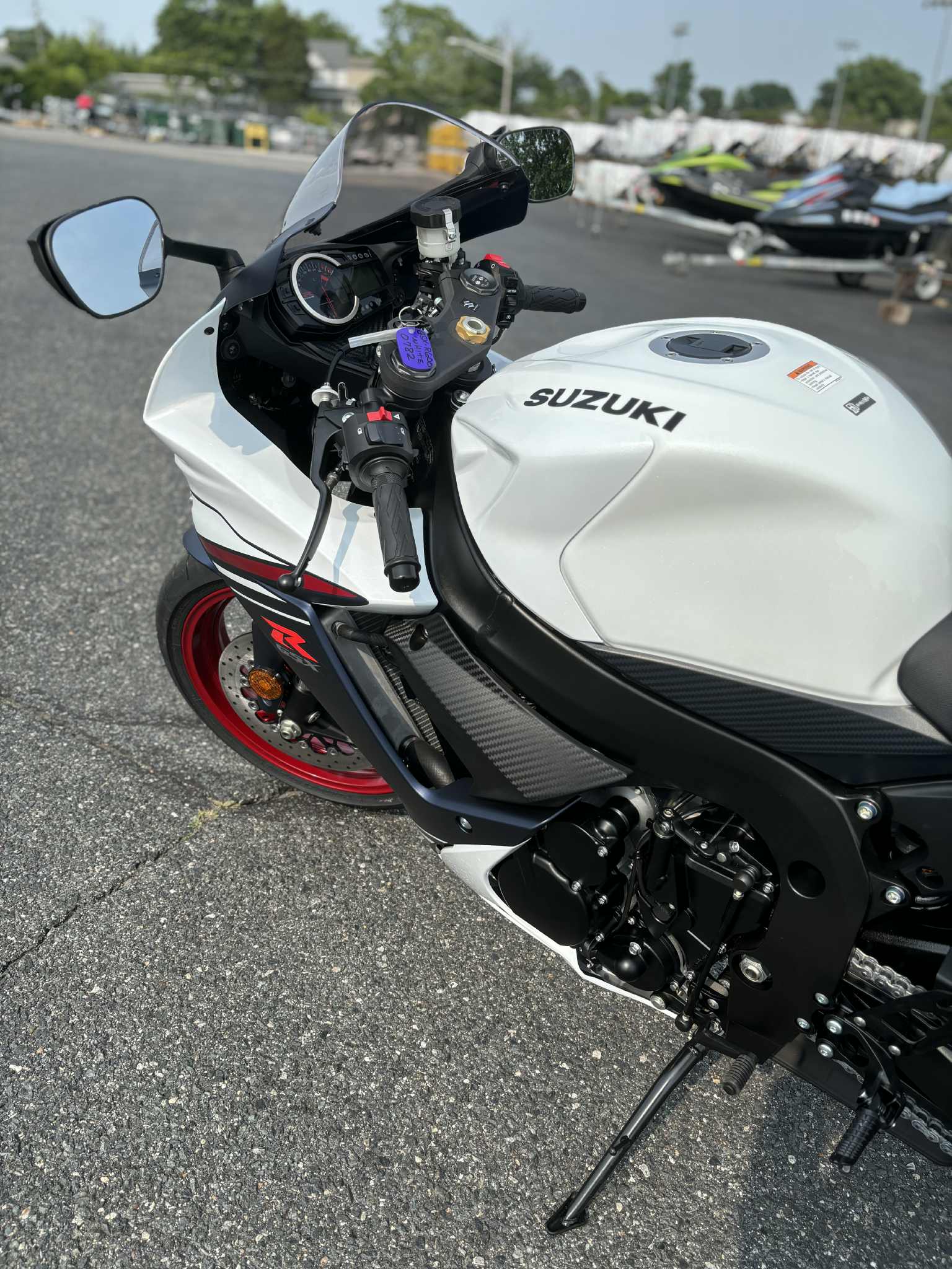 2025 Suzuki GSX-R 600 - Photo 8