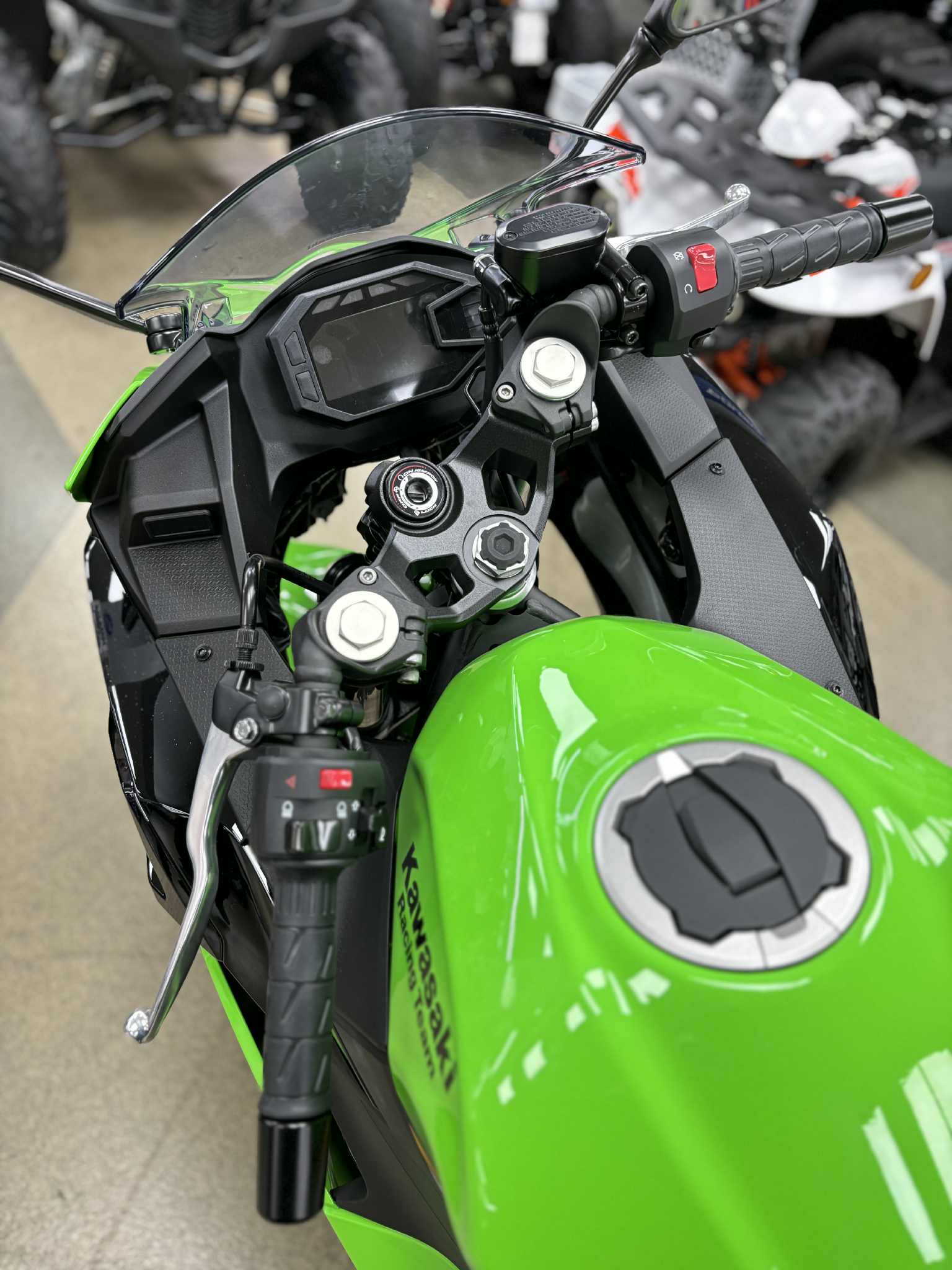 2025 Kawasaki Ninja® 500 KRT EDITION - Photo 2