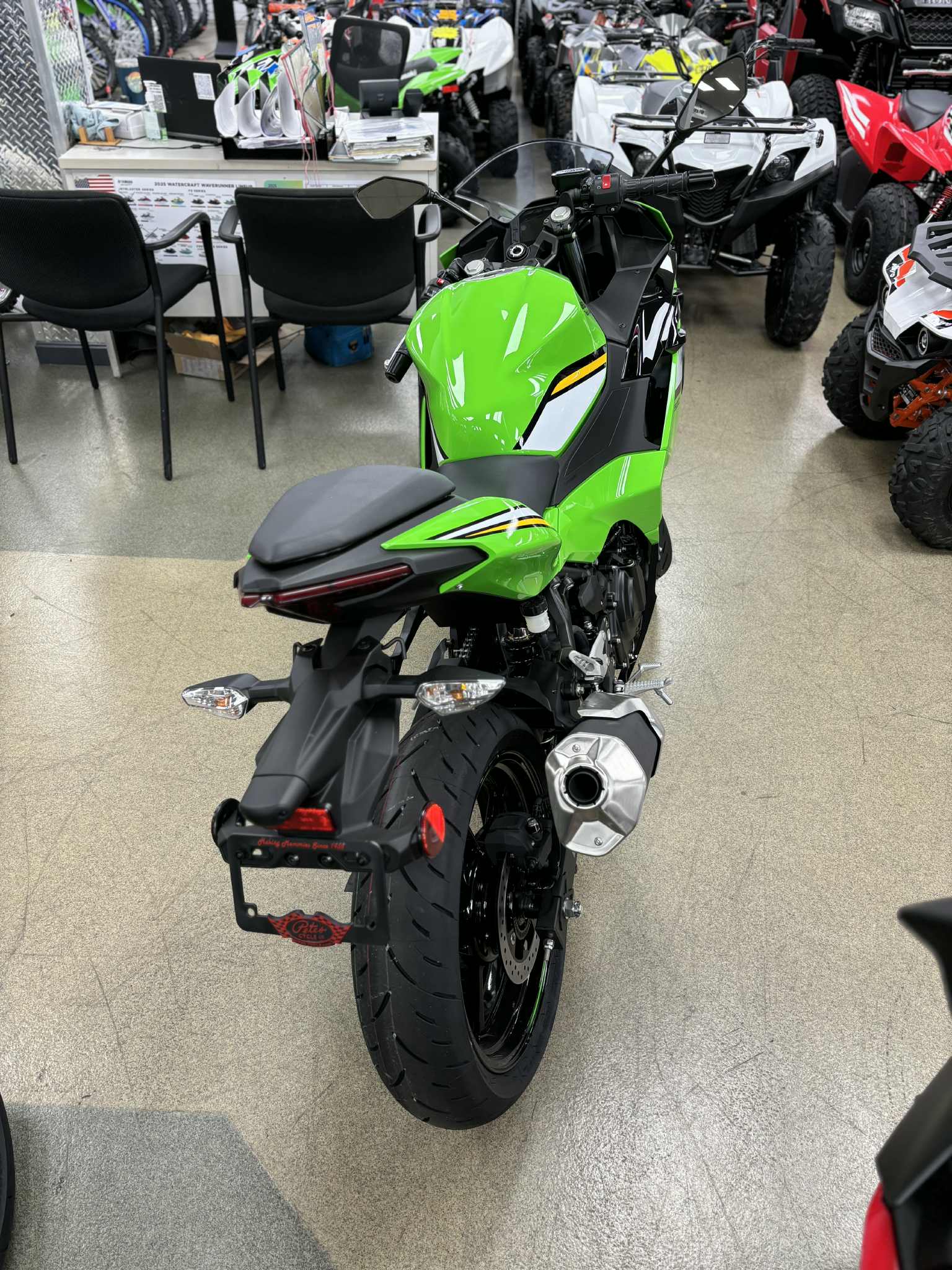 2025 Kawasaki Ninja® 500 KRT EDITION - Photo 6