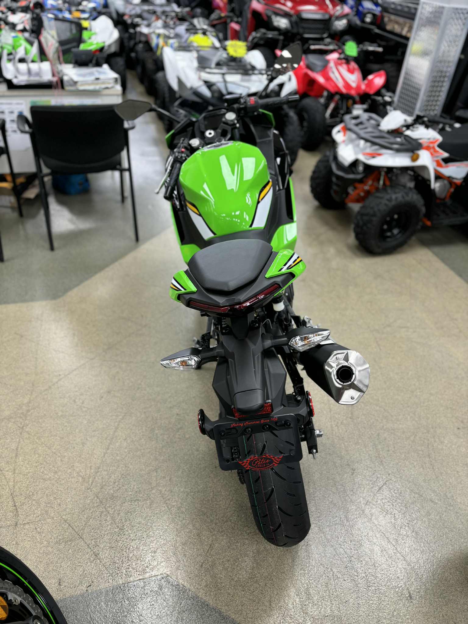 2025 Kawasaki Ninja® 500 KRT EDITION - Photo 5